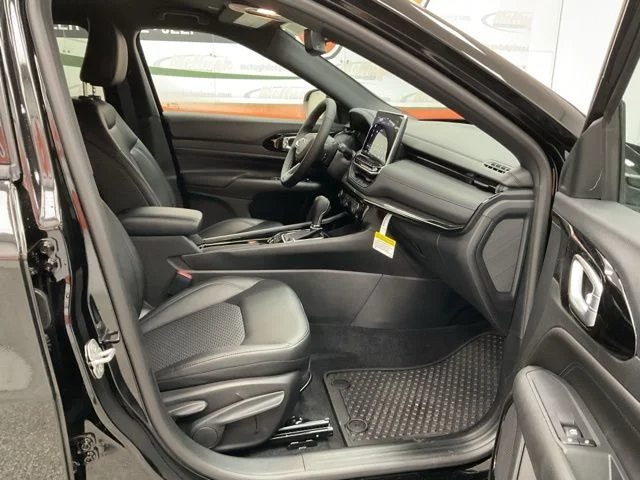 2026 Jeep Compass Latitude Altitude 4x4 - Image 35