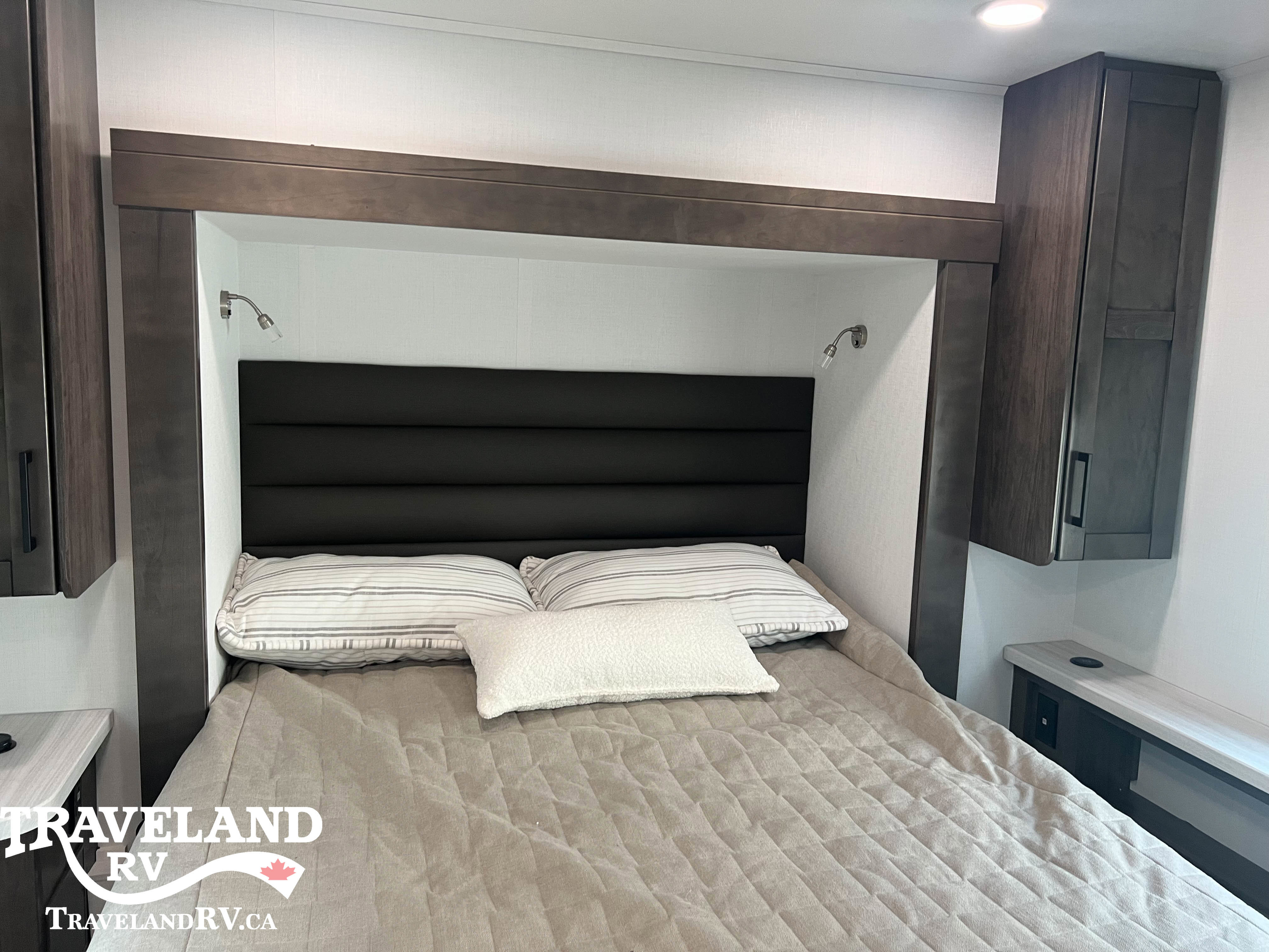 2026 Entegra Coach Odyssey 30Z - Image 25
