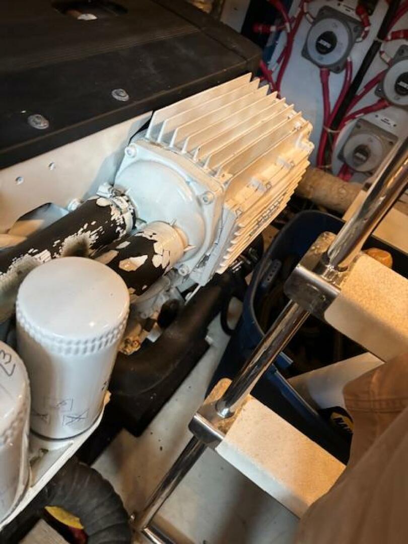2006 Carver 43 Motor Yacht - Image 160