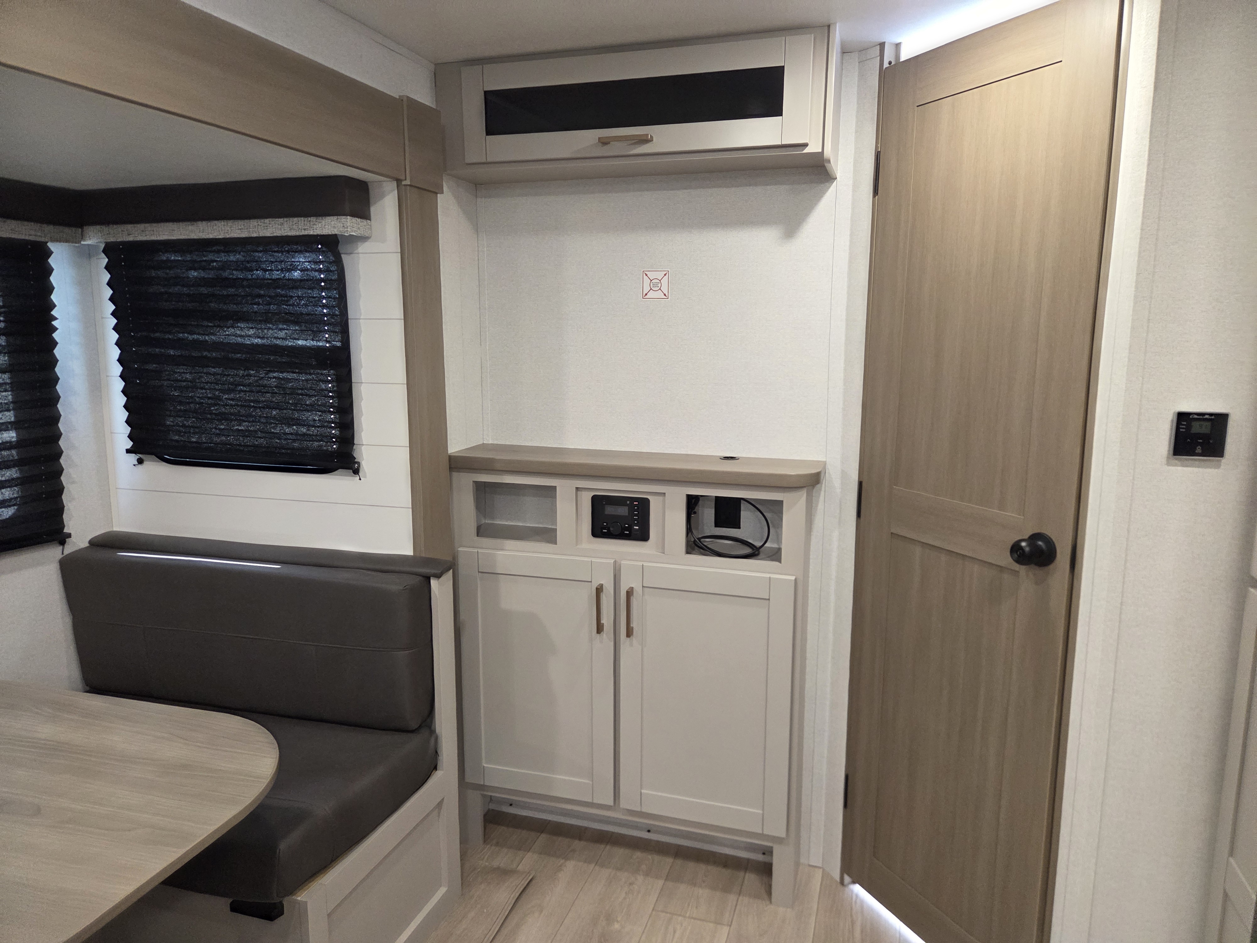 2027 Jayco Jay Flight SLX 262RLS - Image 9