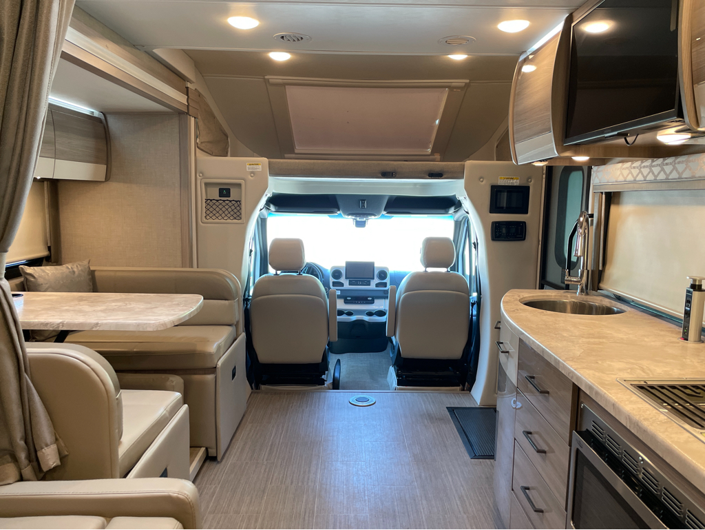 2023 Thor Motor Coach Delano Sprinter 24FB - Image 17