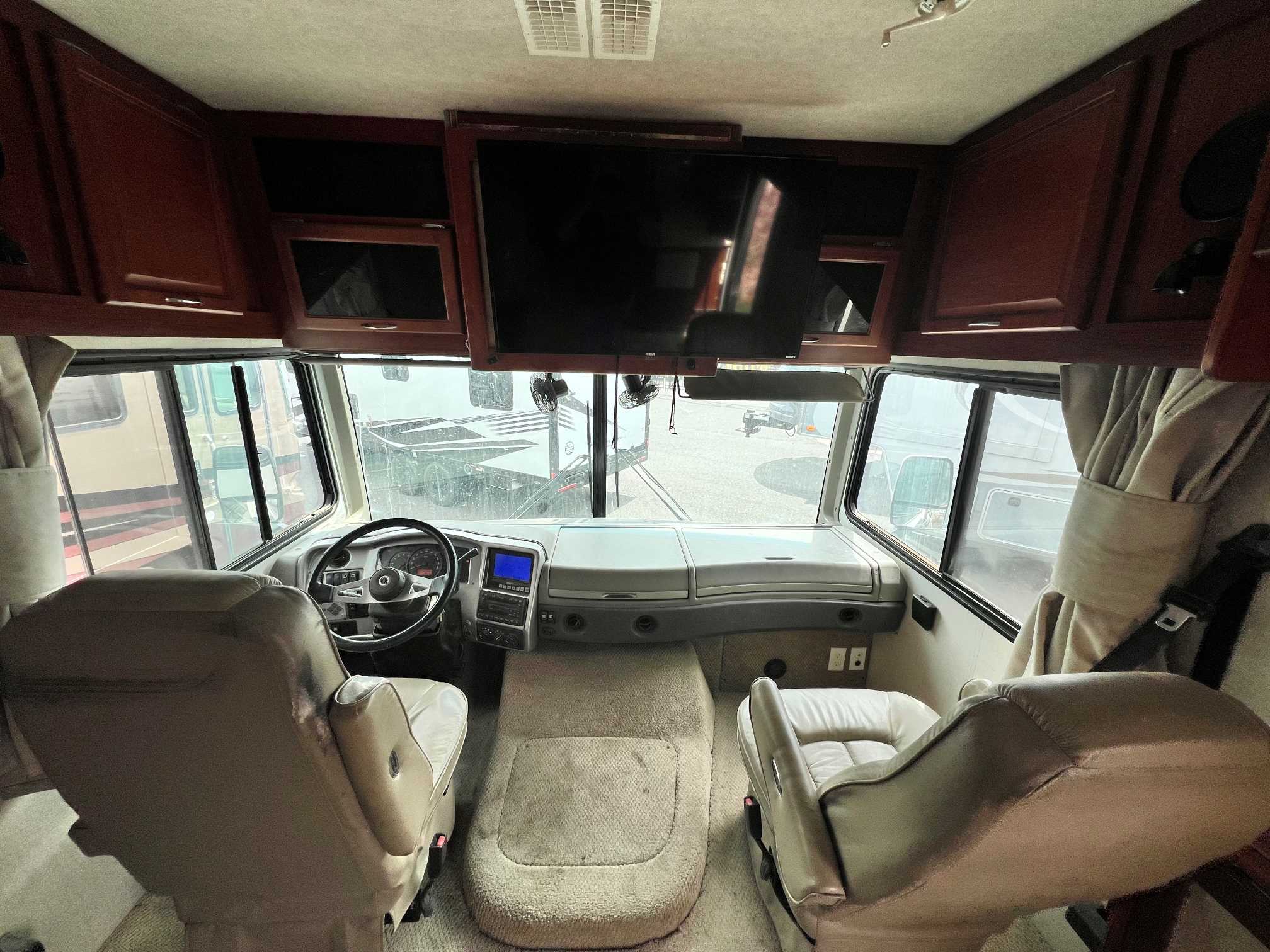 2006 Fleetwood Southwind 32VS - Image 6