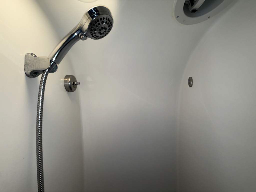 2024 AIRSTREAM GLOBETROTTER 27FB TWIN - Image 31