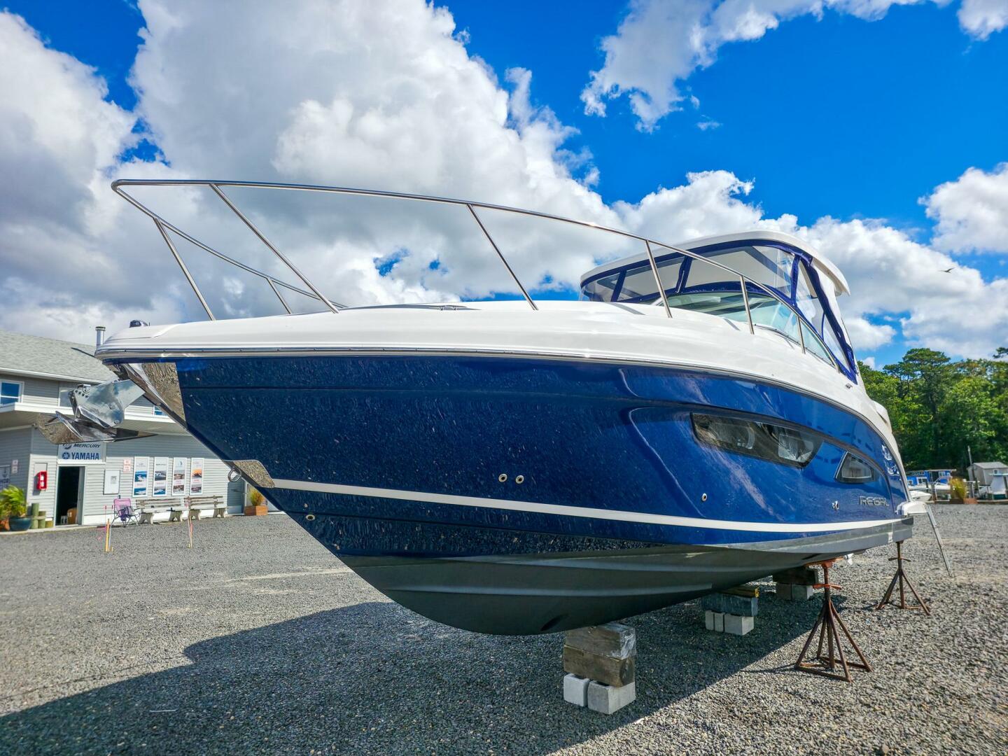 2026 Regal 33 XO Base - Image 7