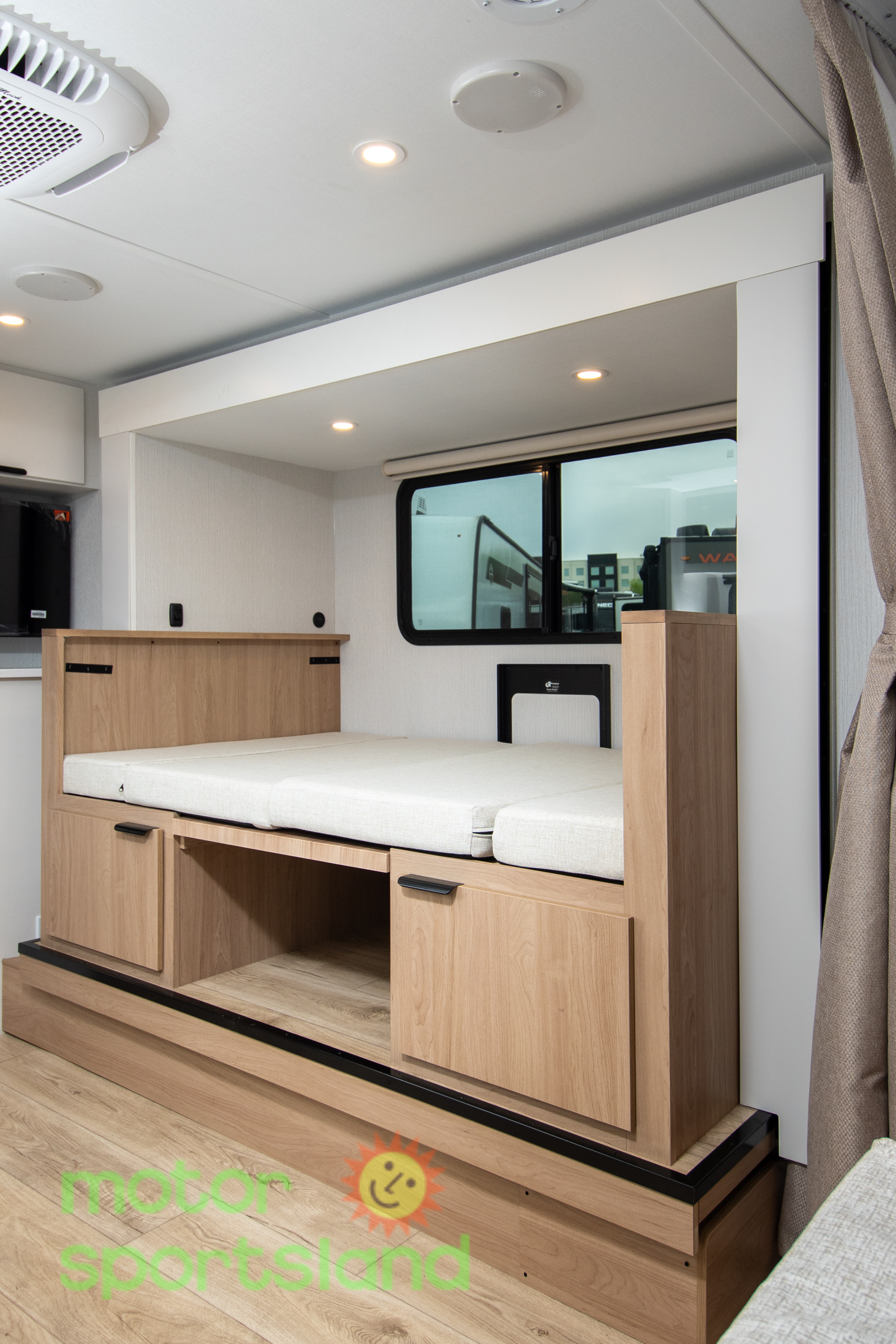 2026 Winnebago Micro Minnie 2108TB - Image 40