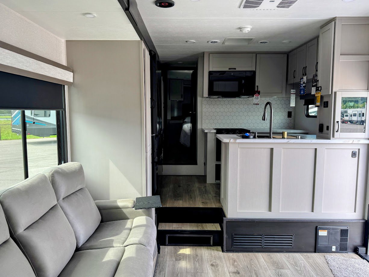 2026 JAYCO SEISMIC 413 - Image 26