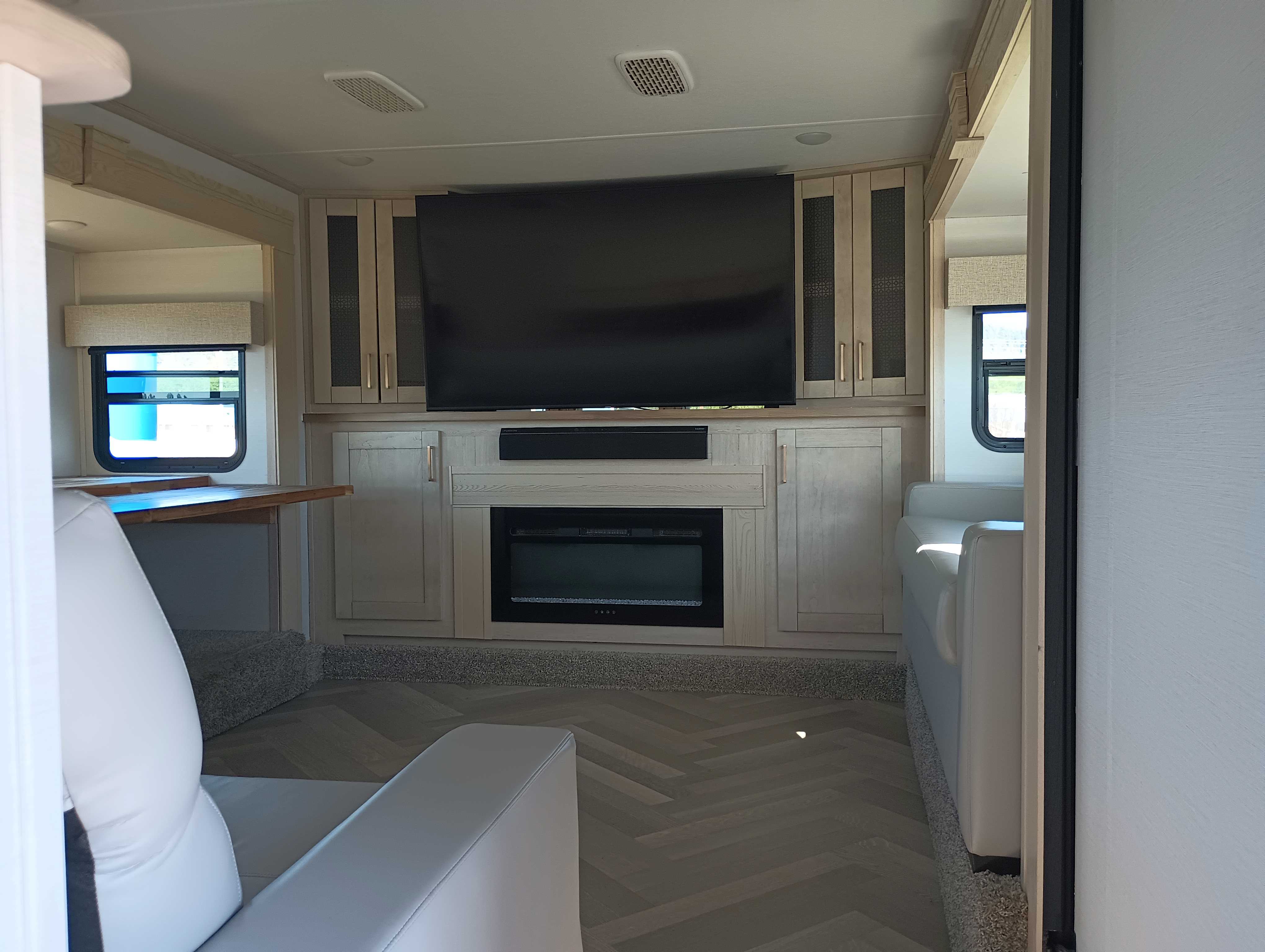 2024 Prime Time Sanibel 3802FLWB - Image 19