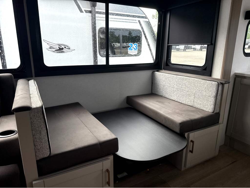 2027 JAYCO JAY FEATHER 26FK - Image 17