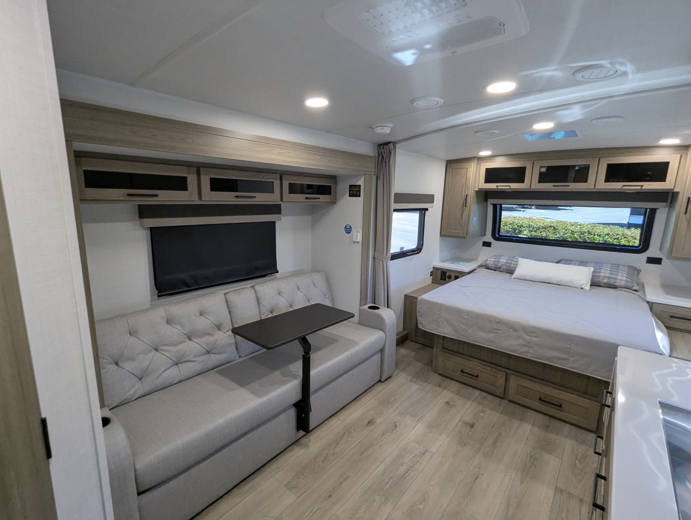 2027 Forest River Rockwood Mini Lite 2109S - Image 8