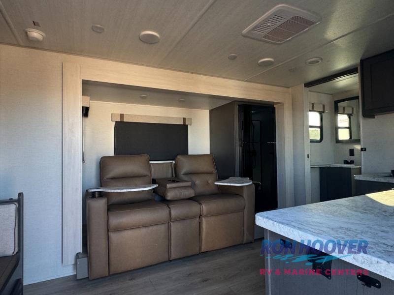 2026 FOREST RIVER 25RLSS - Image 3
