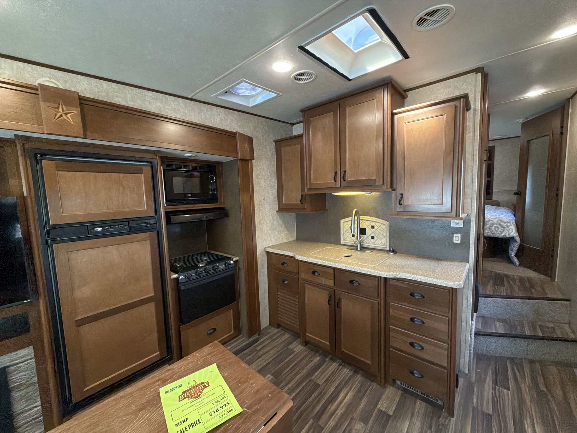 2016 Highland Ridge Light LF297RLS - Image 31