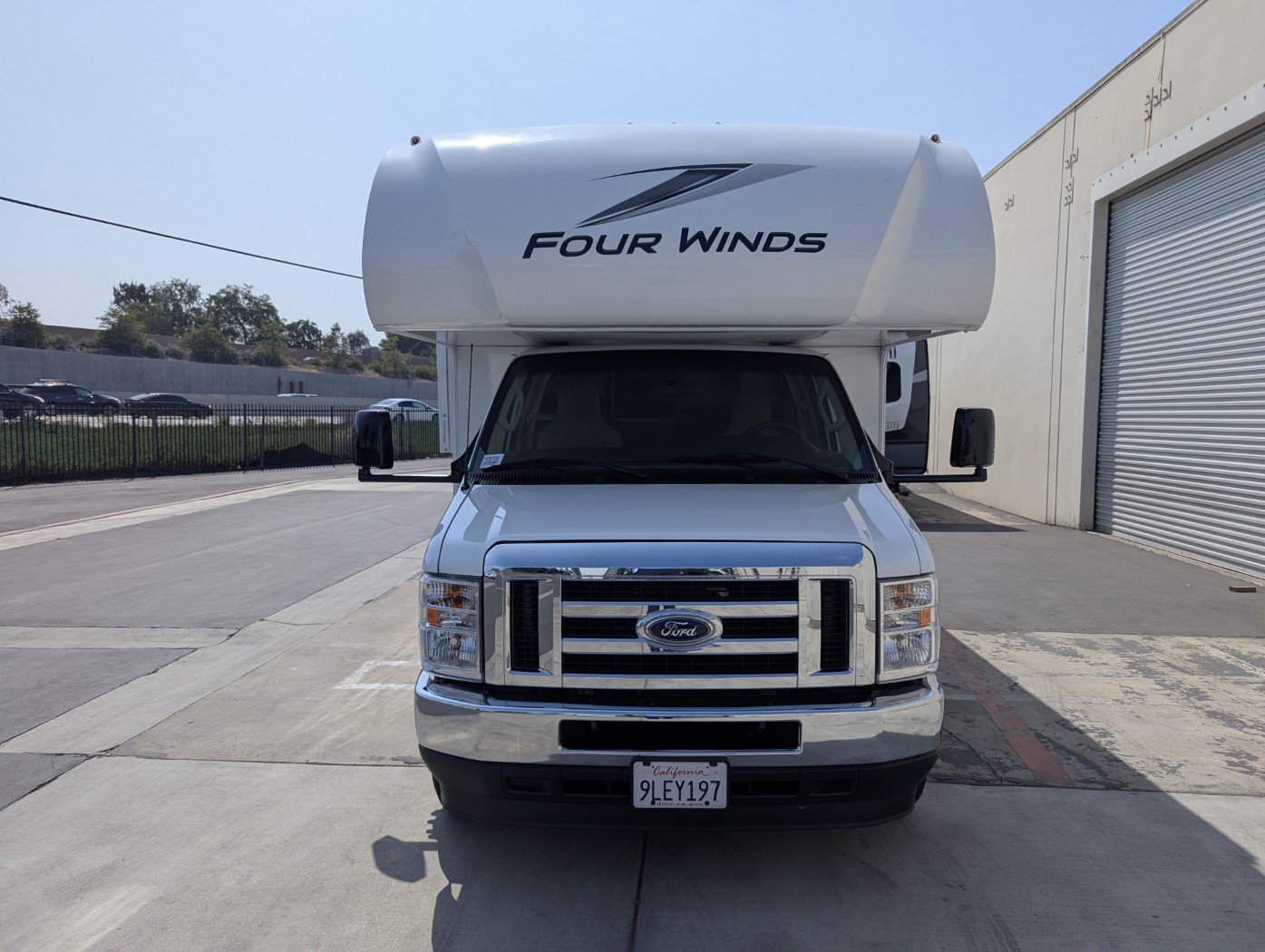 2025 Thor Motor Coach Four Winds 31MV - Image 2