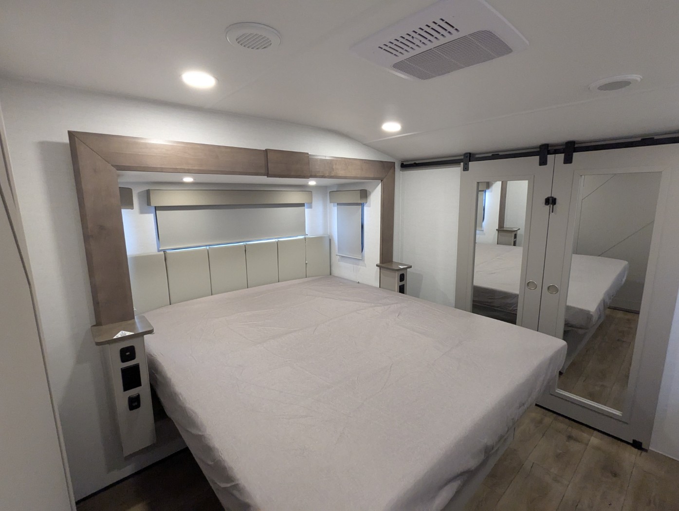2026 Alliance RV Avenue 35RKS - Image 8