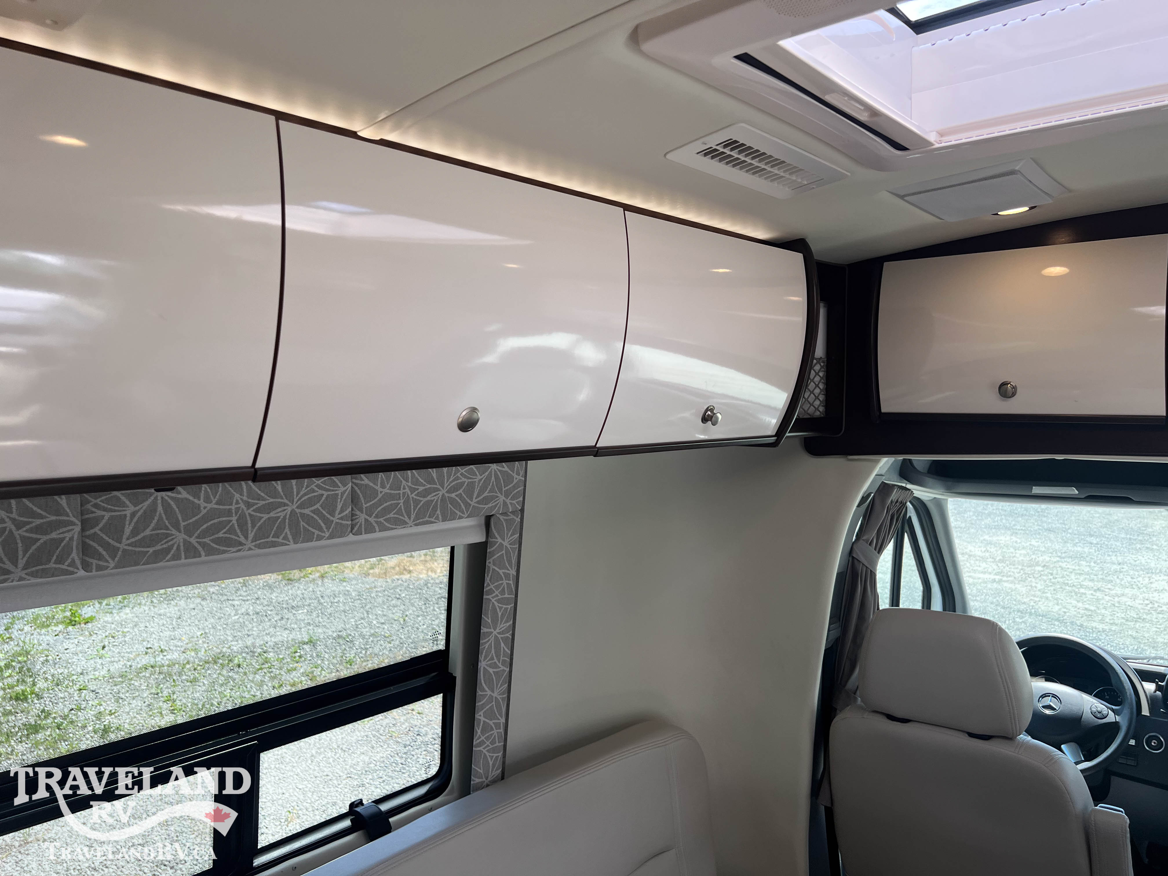 2015 Leisure Travel SERENITY S24CB - Image 12
