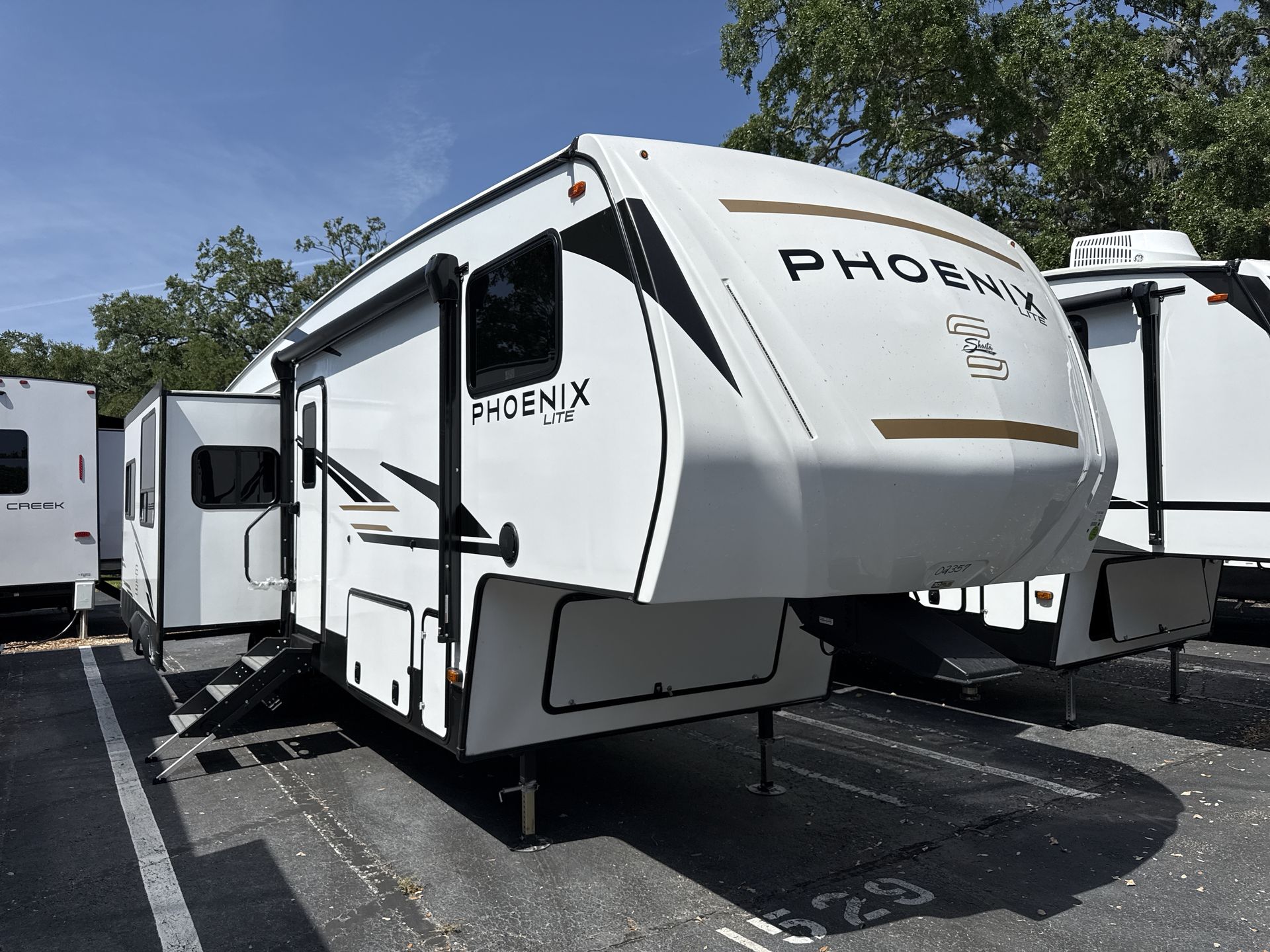 2025 Shasta Phoenix X-lite