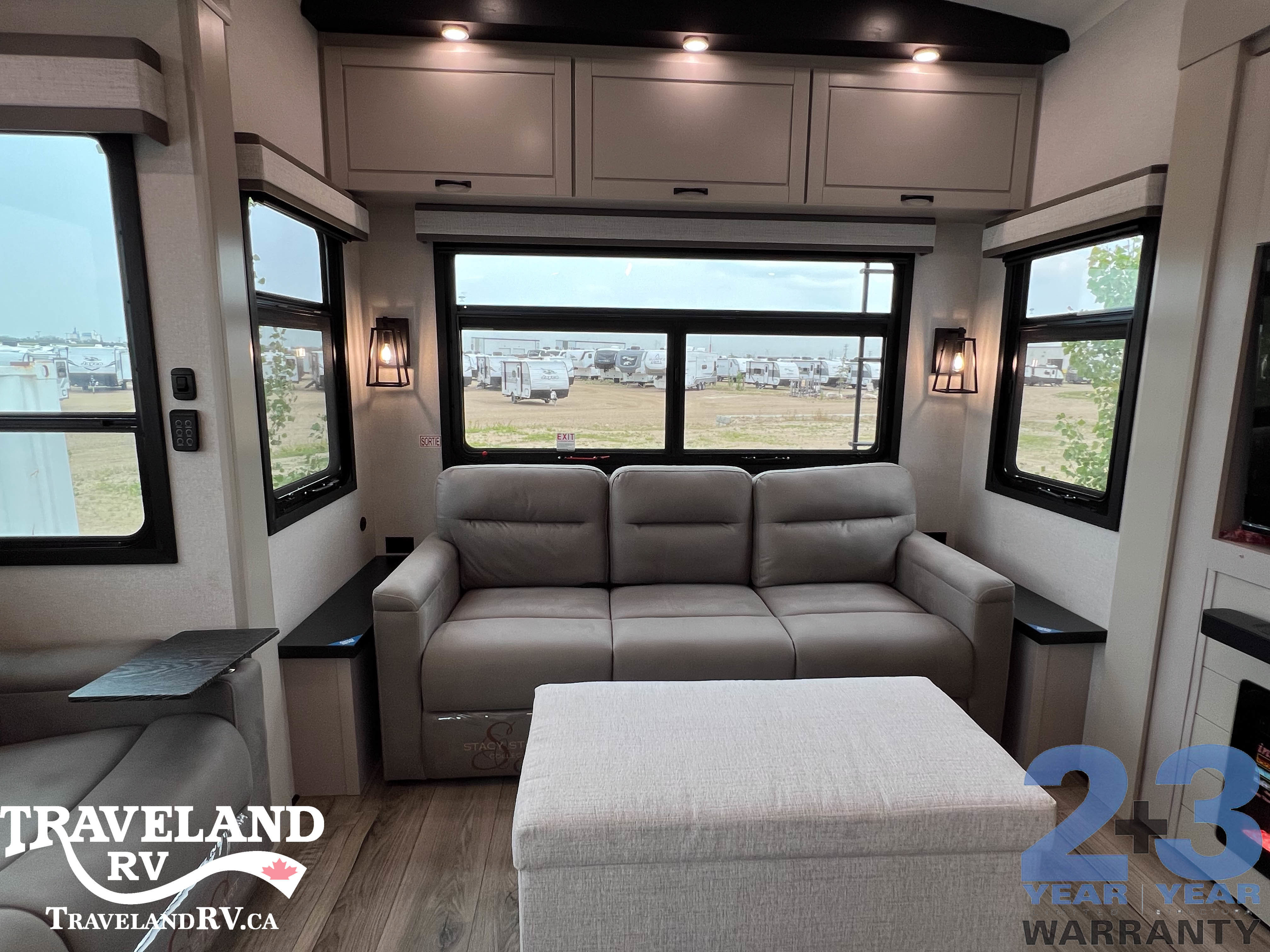 2026 Jayco North Point 377RLBH - Image 23