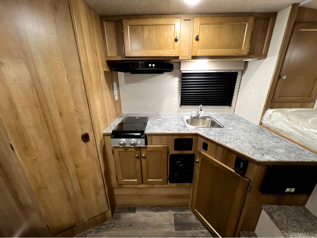 2027 Westland RV Travelaire 80WS - Image 6