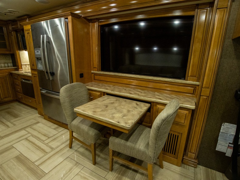 2015 Thor Motor Coach Tuscany 40KQ - Image 7