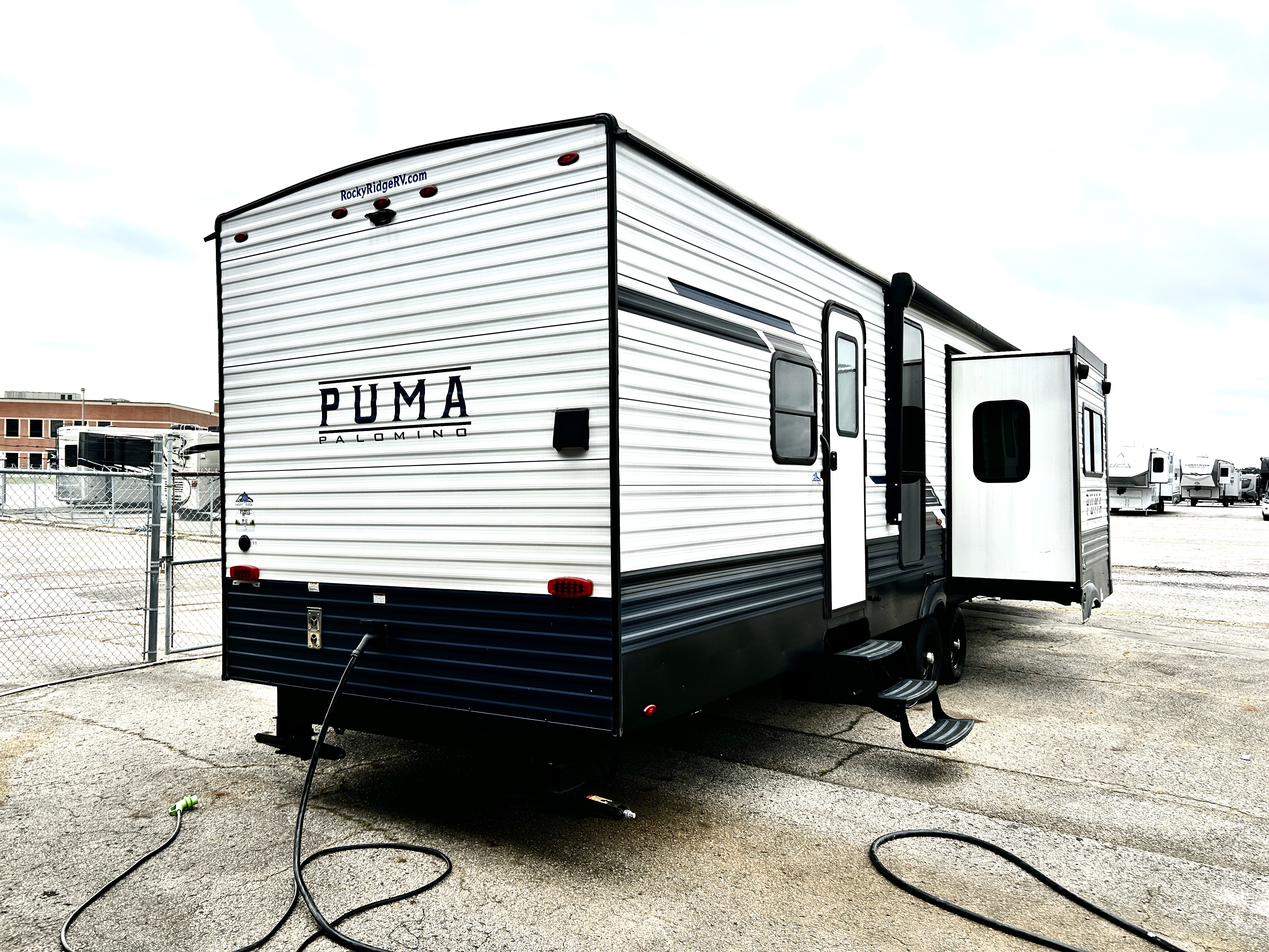 2024 Palomino Puma 39FKL - Image 8