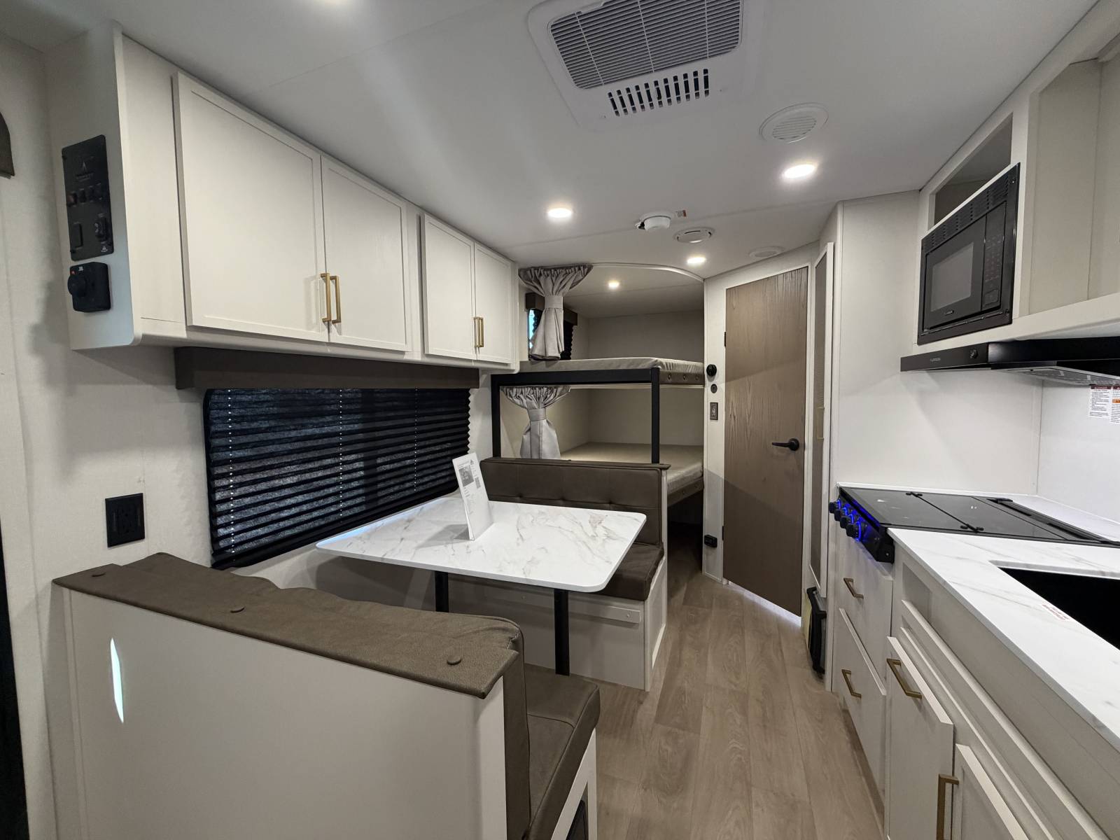 2026 Grand Design Transcend XPLOR 19BHX - Image 10