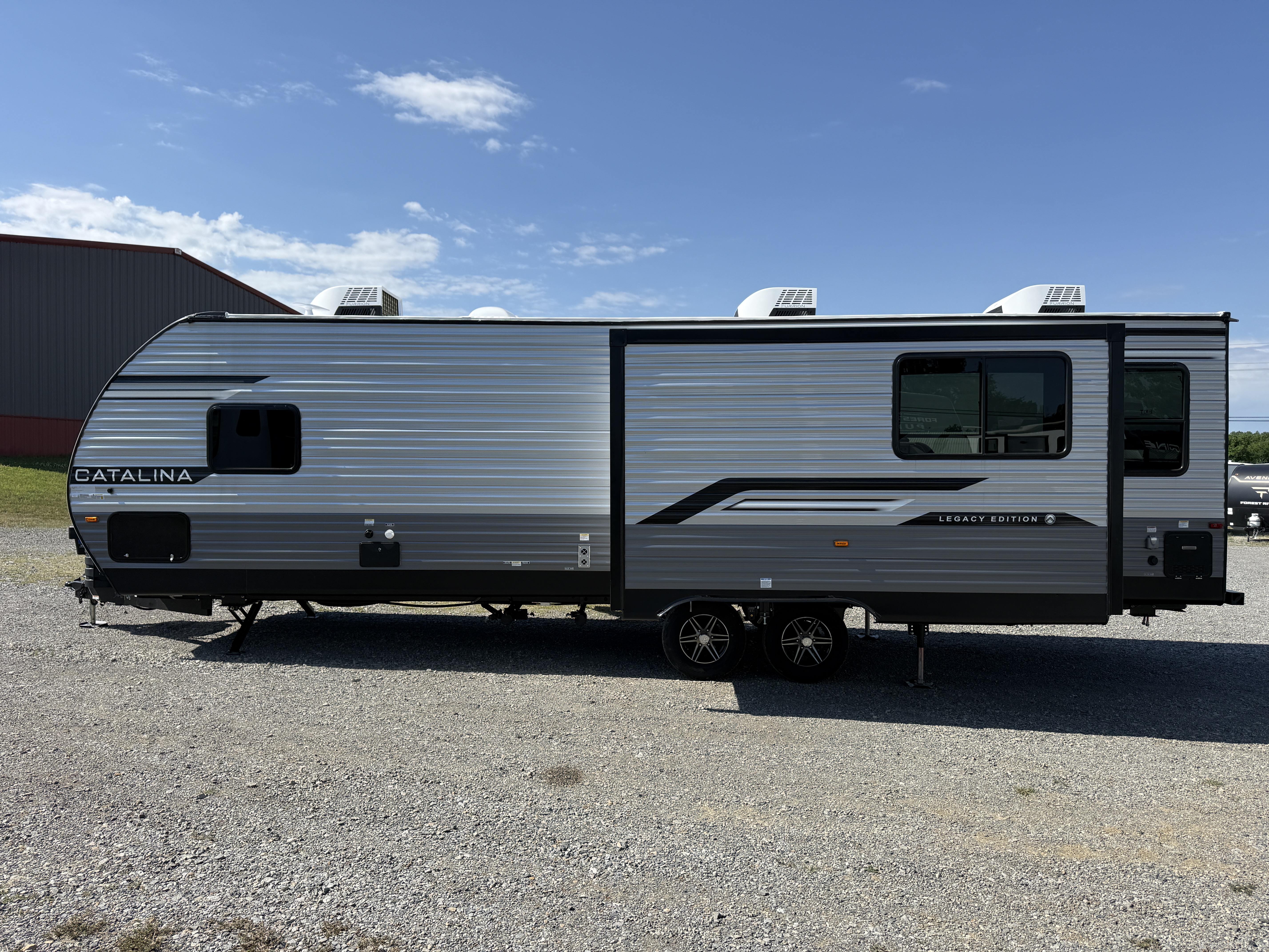 2026 Coachmen Catalina Legacy Edition 283RNR - Image 4