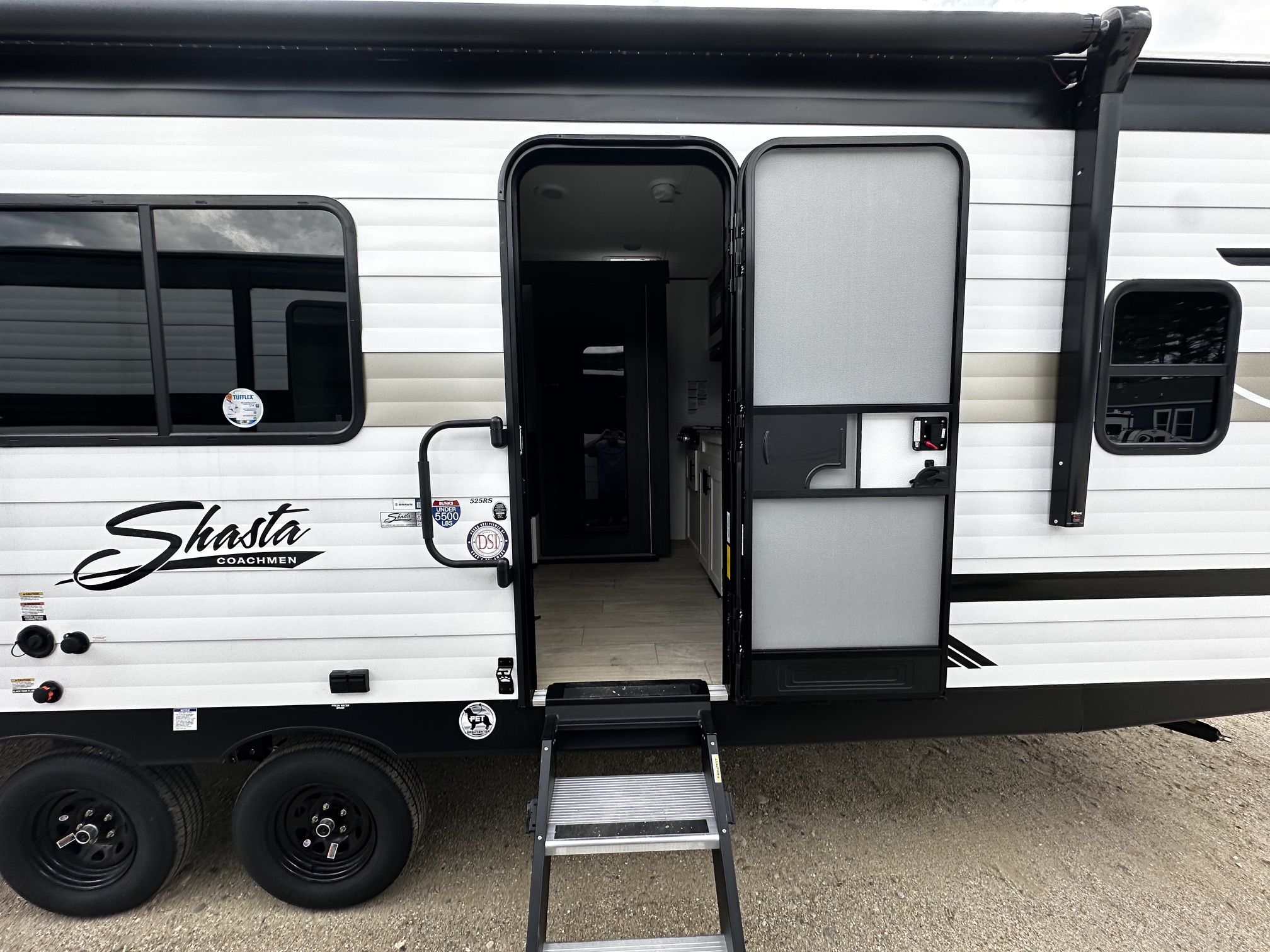 2027 Coachmen Shasta I-5 Edition 526RBS - Image 5