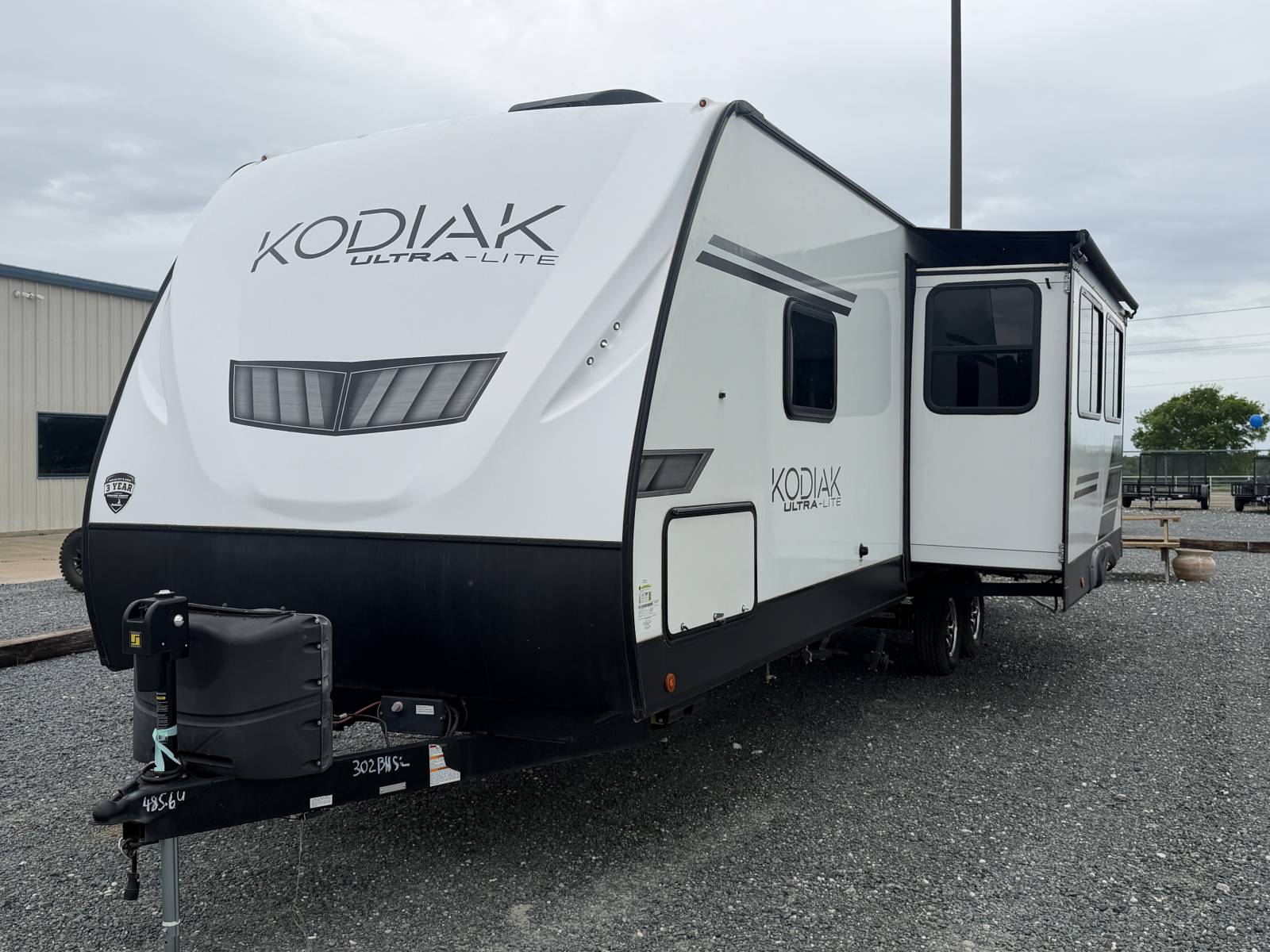 2024 Dutchmen Kodiak Ultra-Lite Ultra-Lite 302BHSL - Image 3