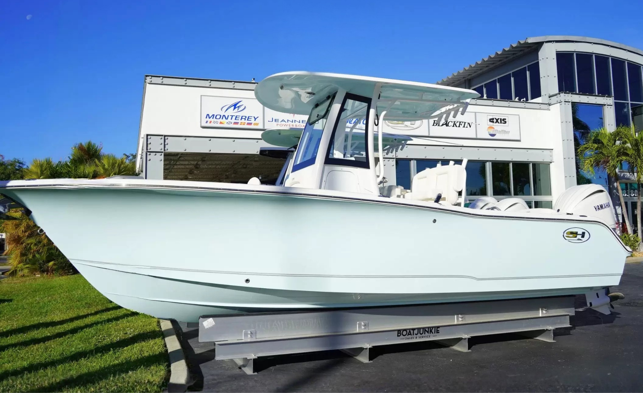 2026 SEA HUNT ULTRA 245SE - Image 1