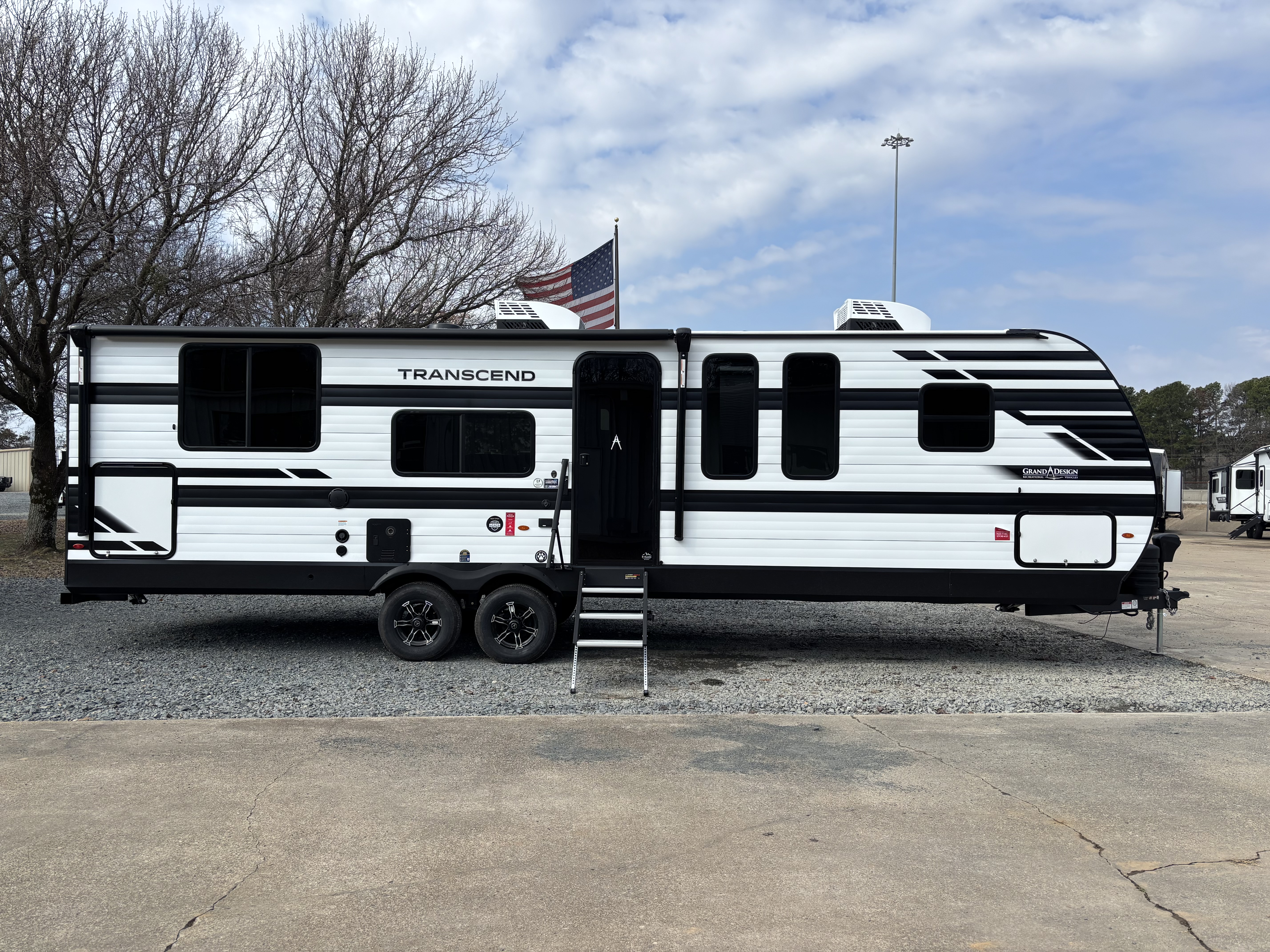 2026 Grand Design Transcend 285RKT - Image 2