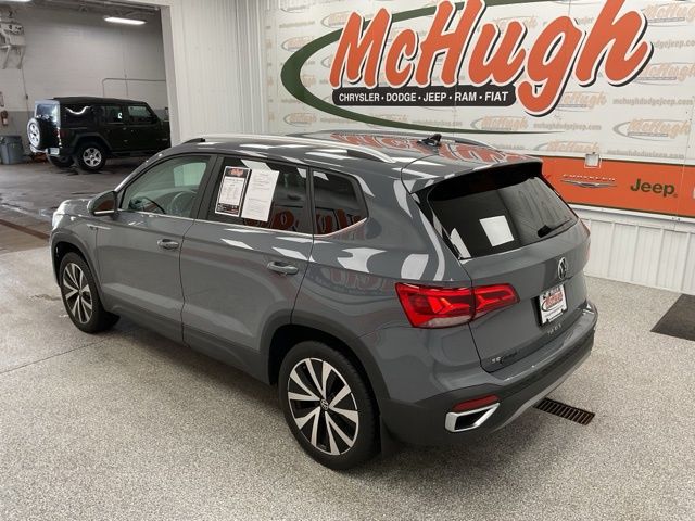 2023 Volkswagen Taos Utility 4D SE Sunroof 2WD - Image 5