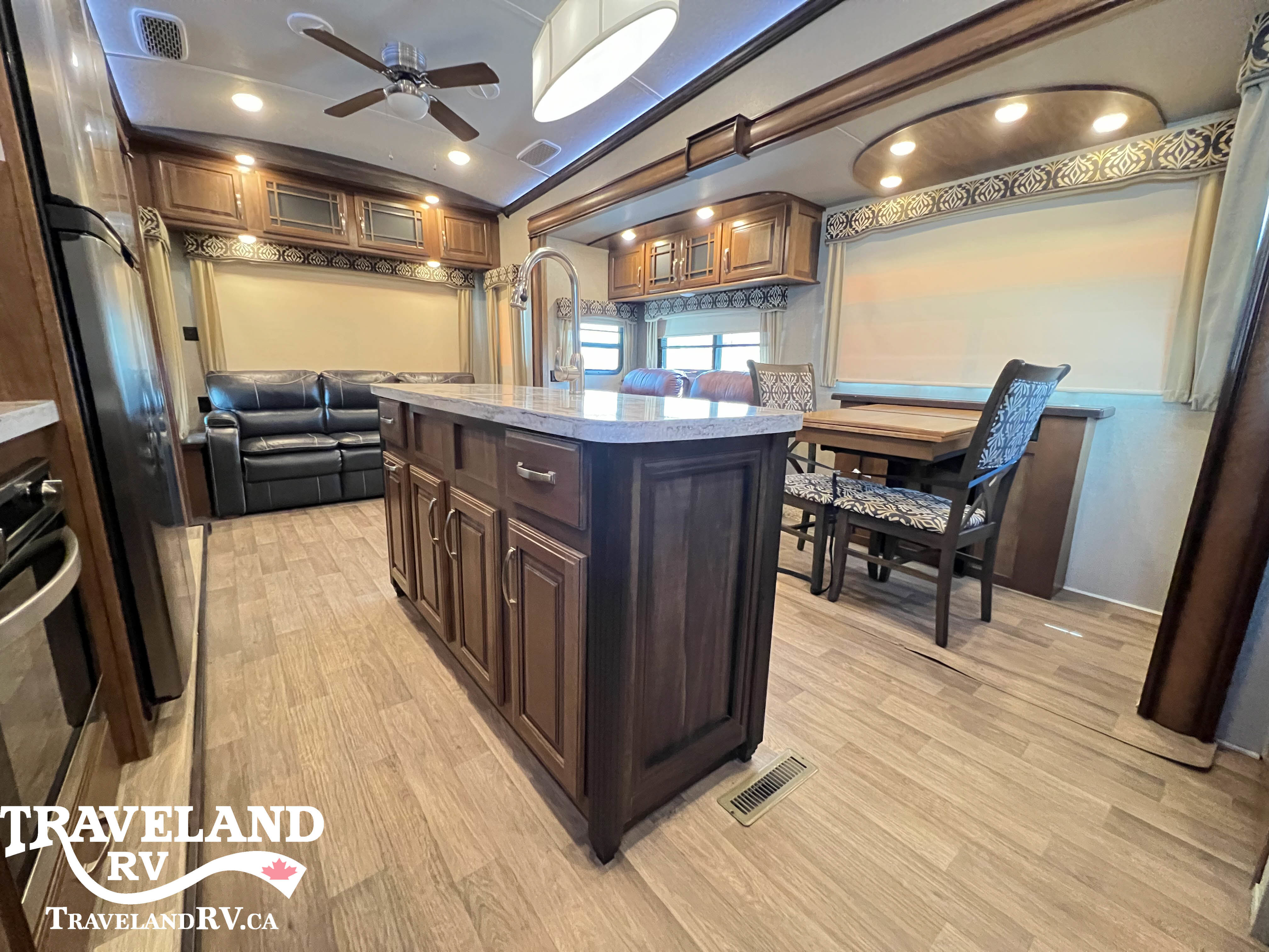 2018 KEYSTONE MONTANA 3160RL LEGACY EDITION - Image 10