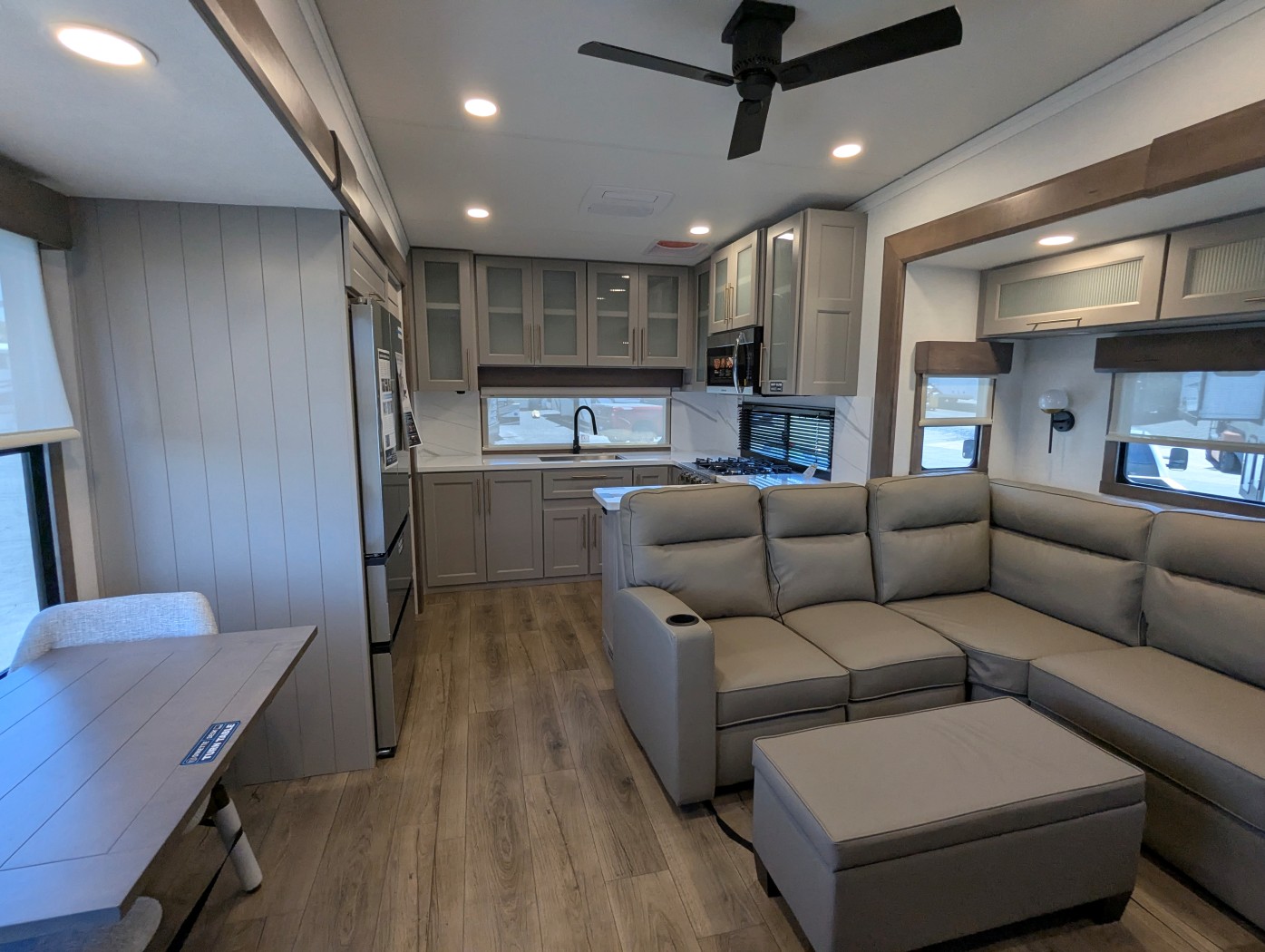 2026 Alliance RV Paradigm 312RK - Image 8