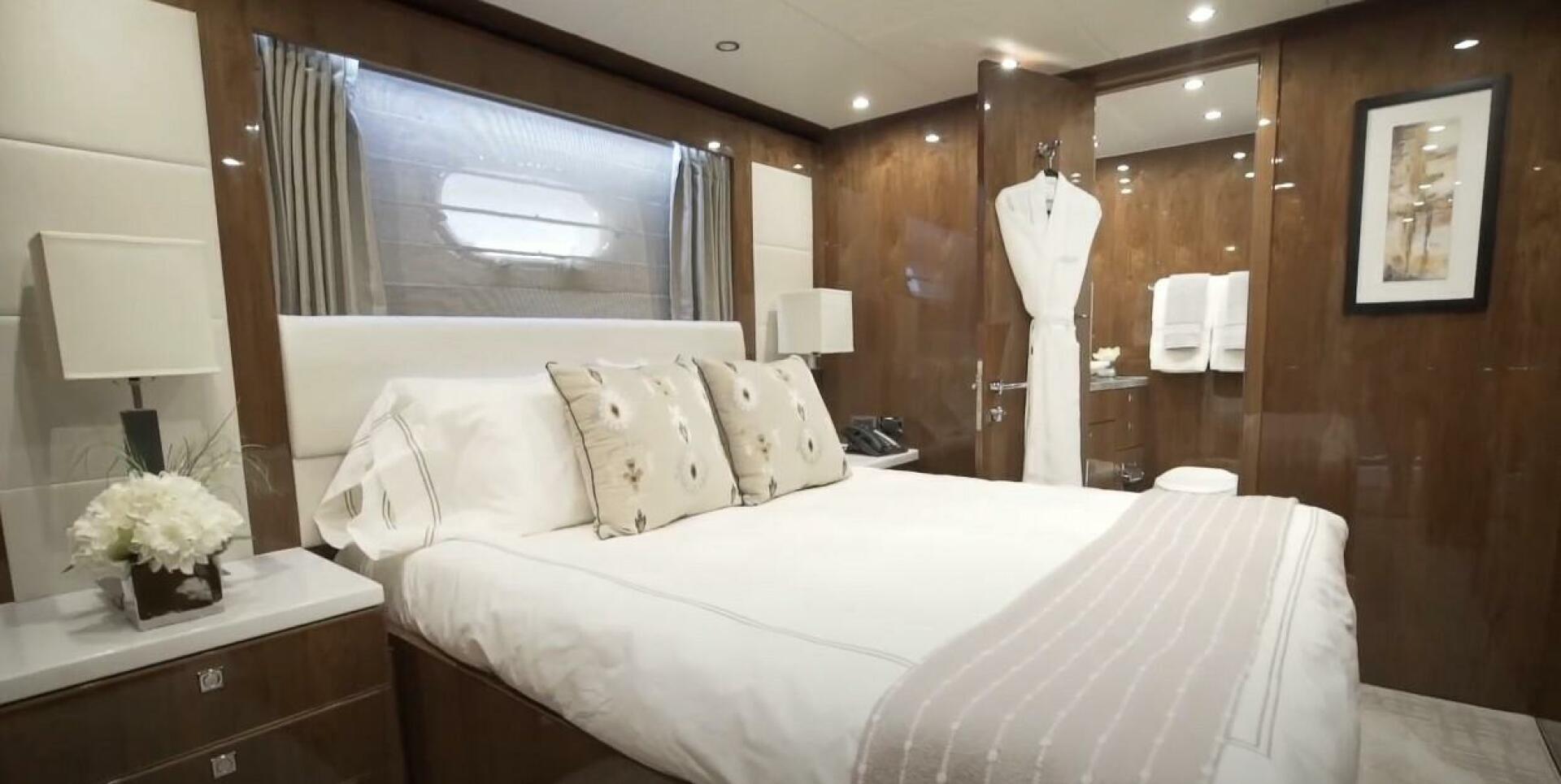 2017 Hargrave Raised Pilothouse - Image 21