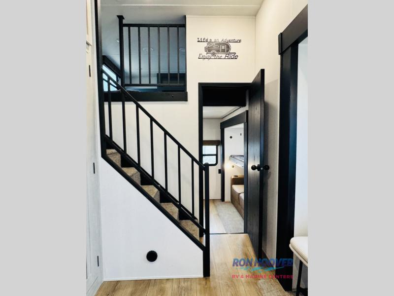 2026 PALOMINO 429LFT - Image 19