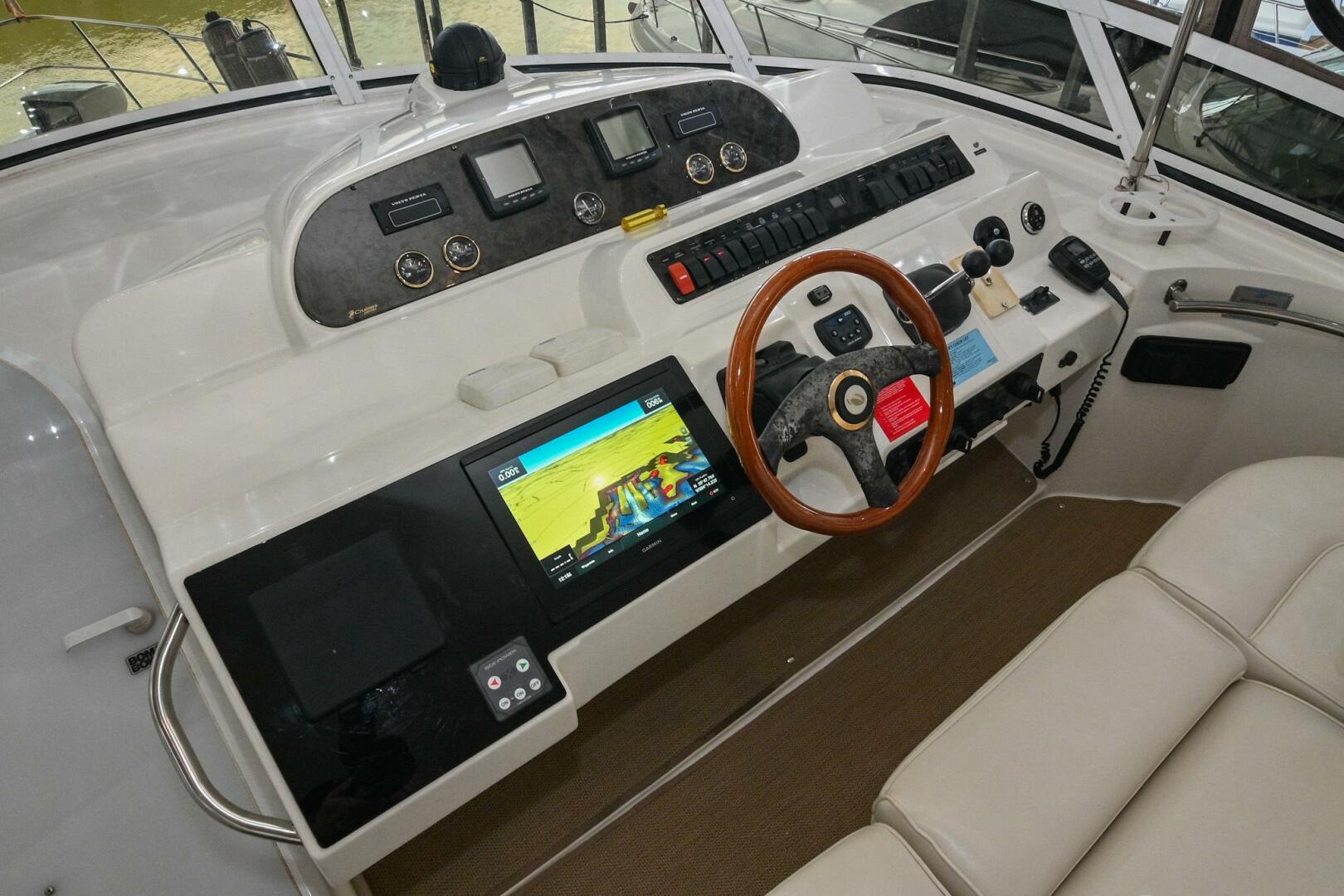 2002 Cruisers Yachts 5000 Sedan Sport - Image 104
