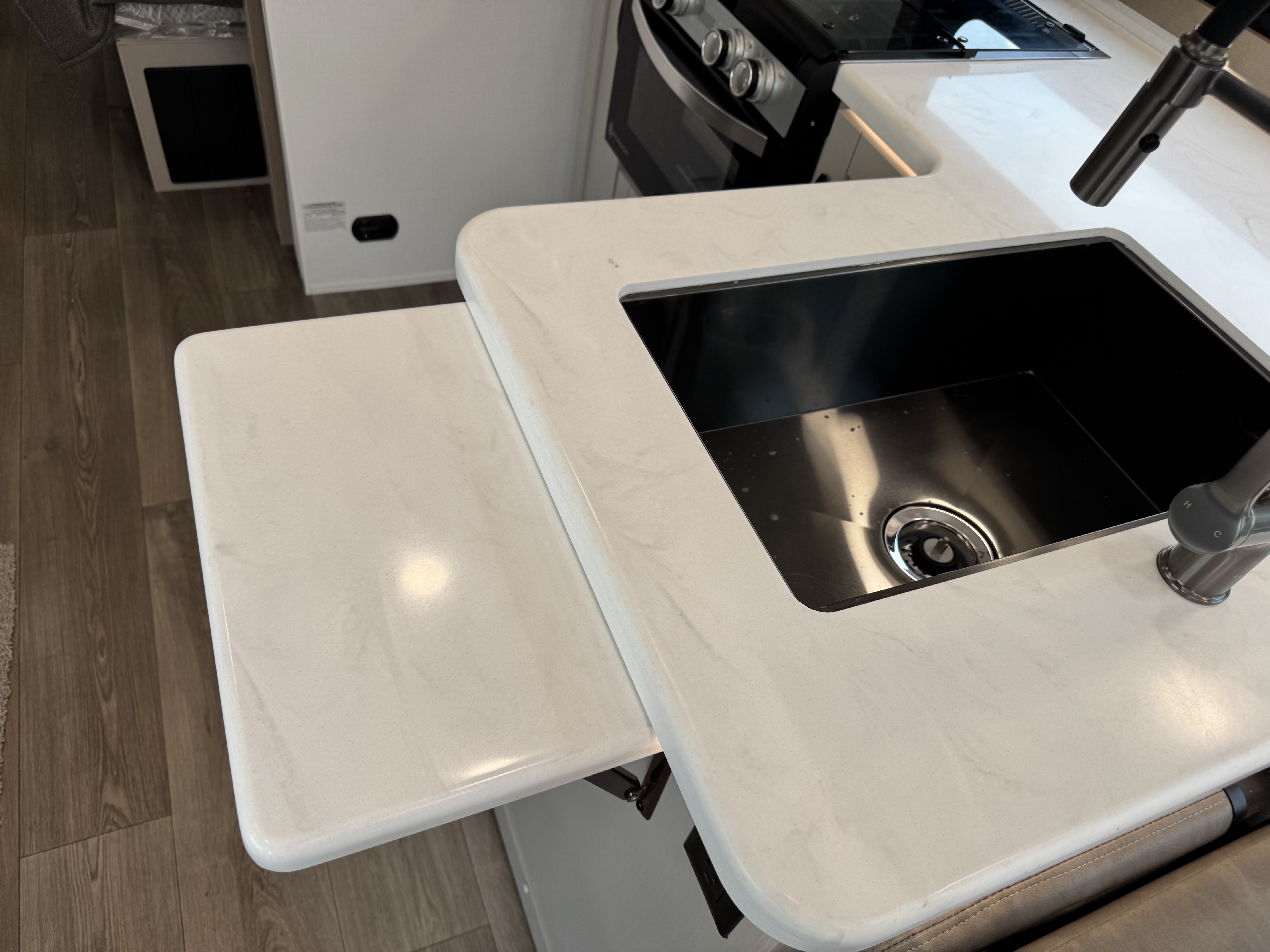 2027 JAYCO GREYHAWK XL 32U - Image 32