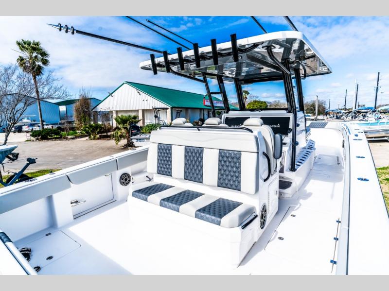 2024 Invincible 37 CATAMARAN - Image 24