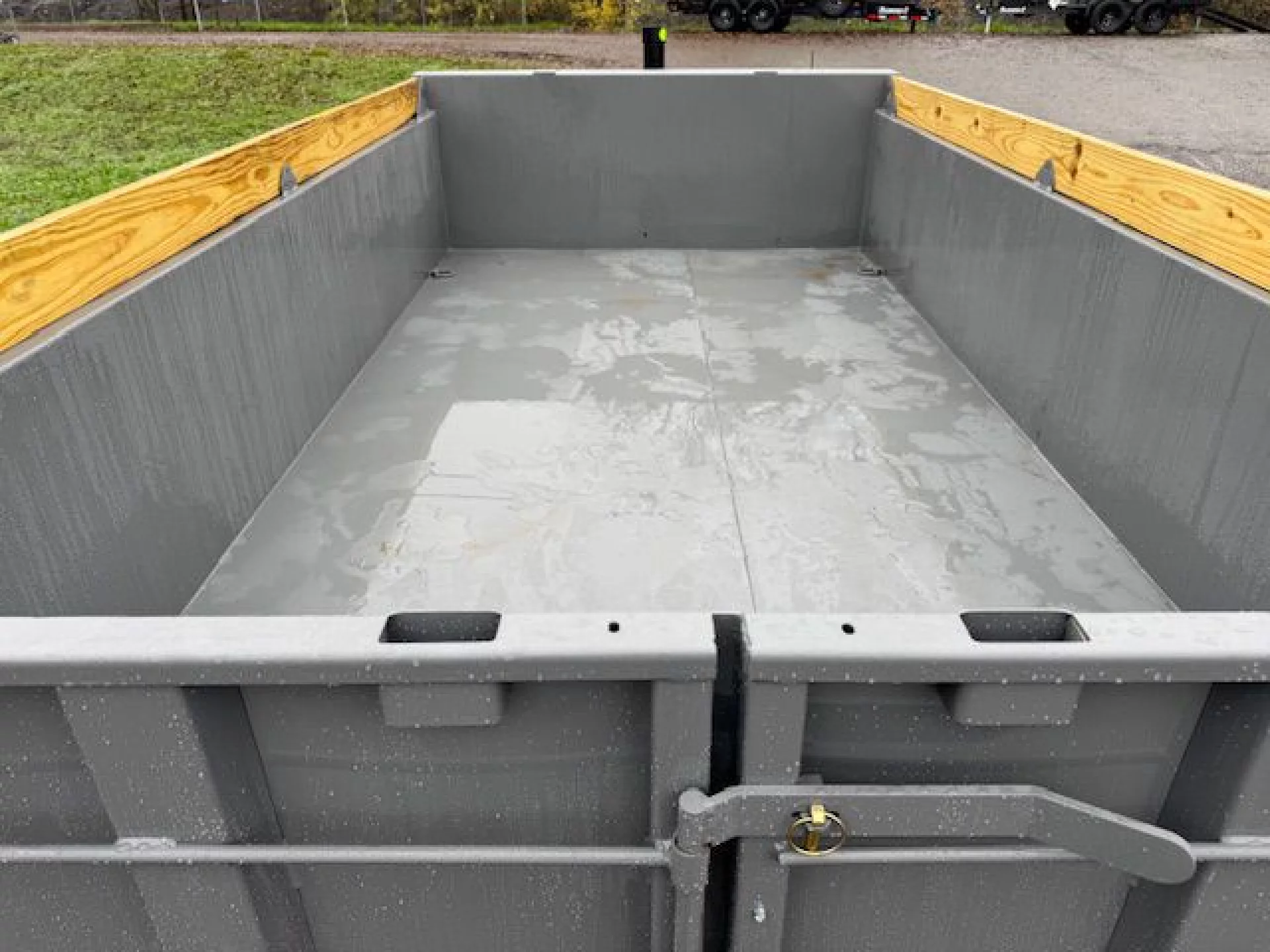 2026 DIAMOND C TRAILERS DIAMOND C MDT 206 MEDIUM DUTY 12X77 24 SIDES - Image 5