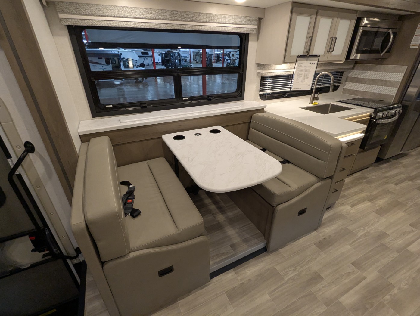 2027 Thor Motor Coach Windsport 36H - Image 18