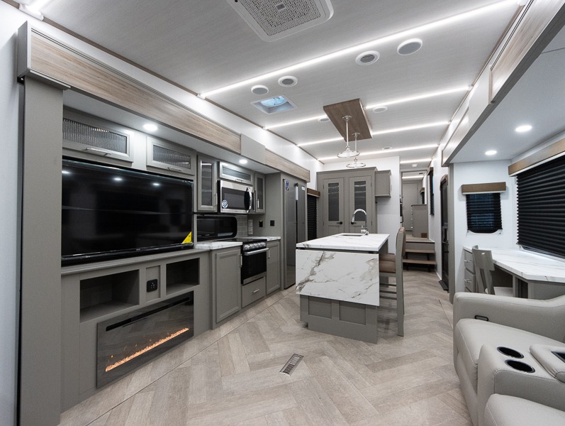 2025 Keystone Sprinter 3210RLS - Image 6