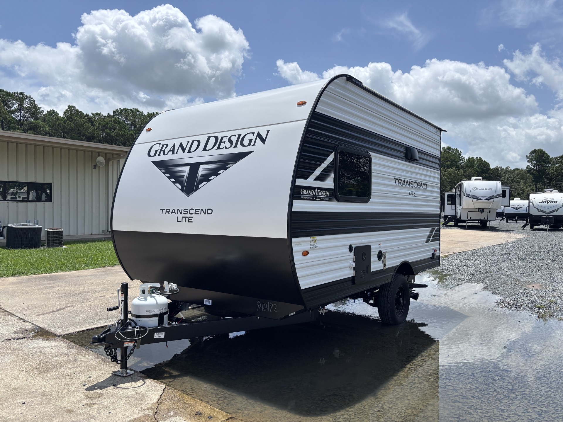 2027 Grand Design TRANSCEND ONE 121RBL - Image 4