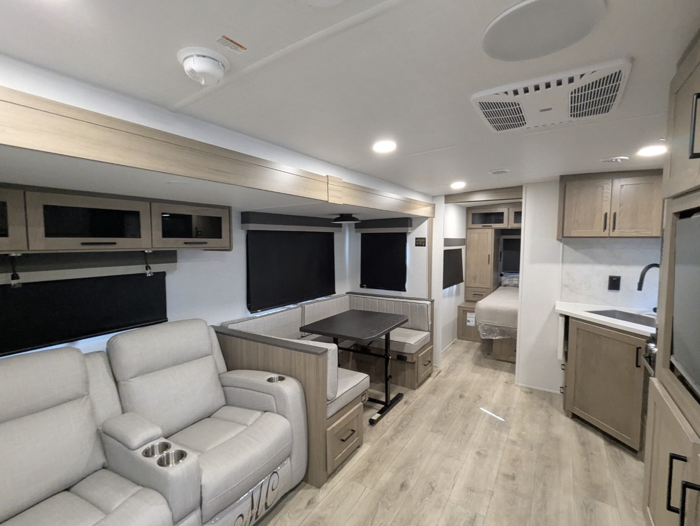 2027 Forest River Rockwood Ultra Lite 2706BH - Image 10