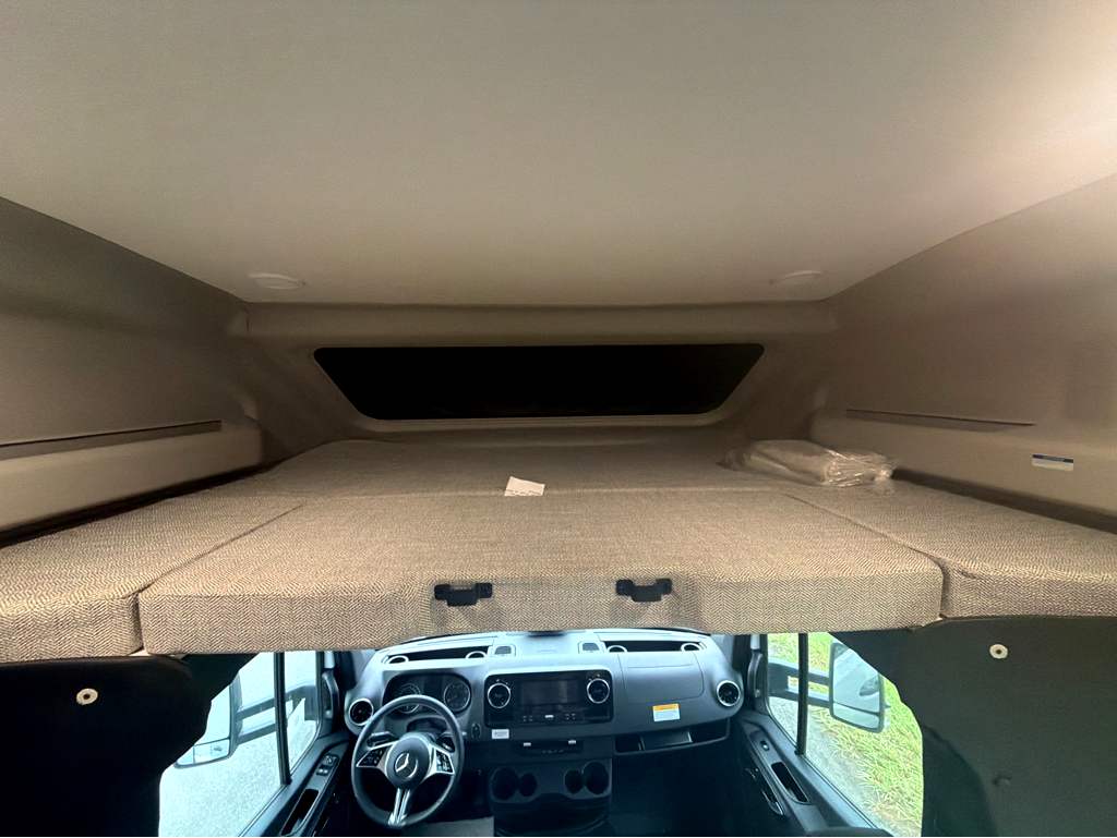 2027 ENTEGRA COACH QWEST 25L - Image 18
