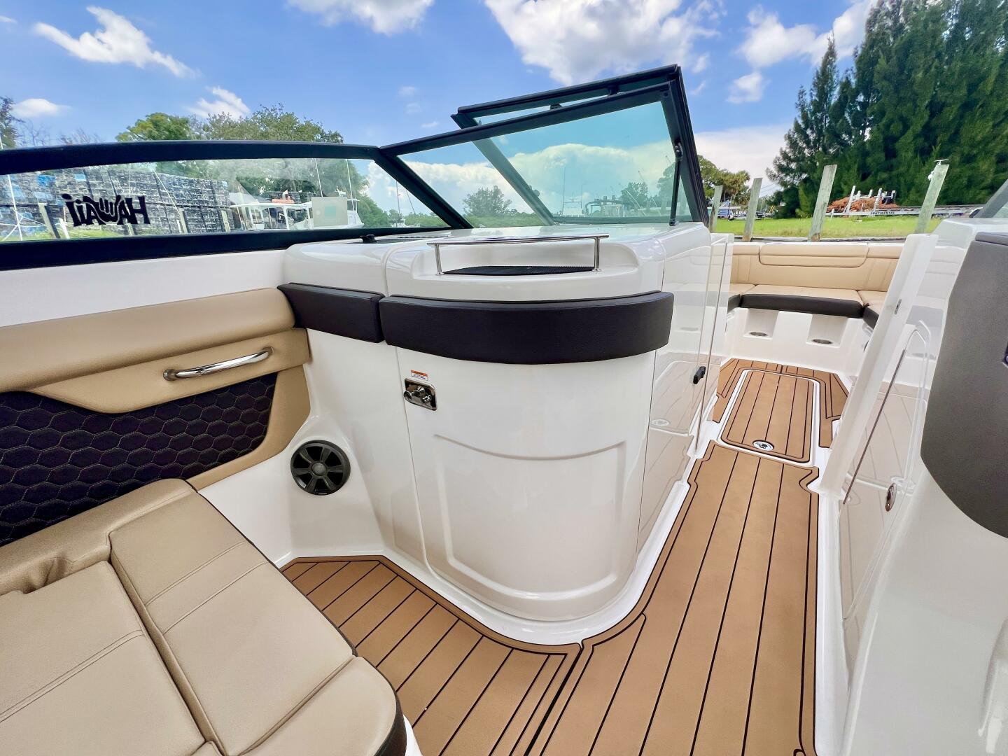 2019 Sea Ray SDX 290 OB - Image 23