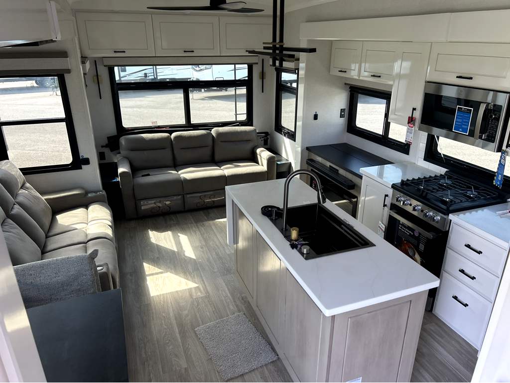2027 JAYCO PINNACLE 32RLTS - Image 20