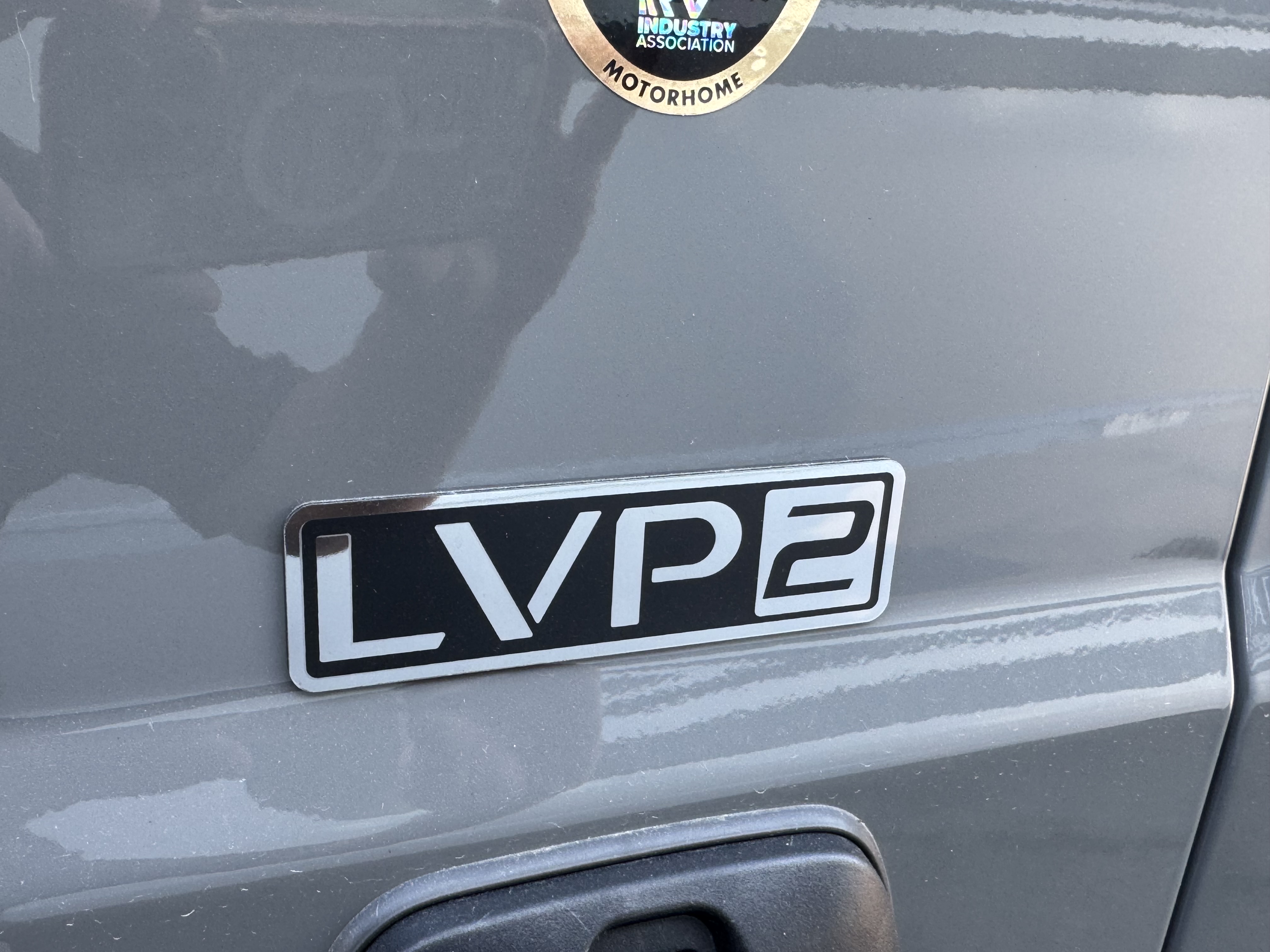 2027 GRAND DESIGN LINEAGE SERIESVP LVP2 - Image 6