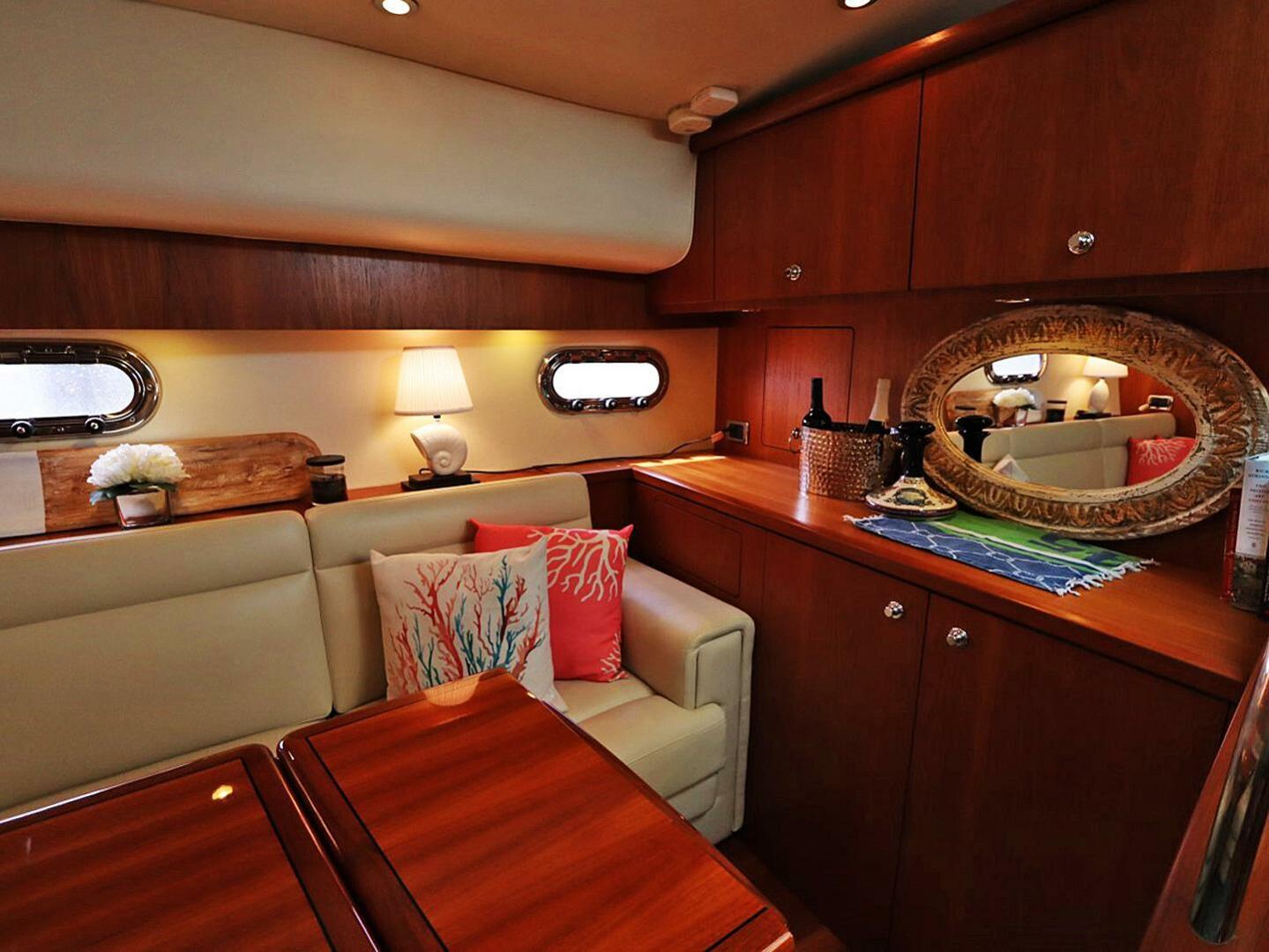 2009 Tiara Yachts Sovran 4300 Base - Image 11