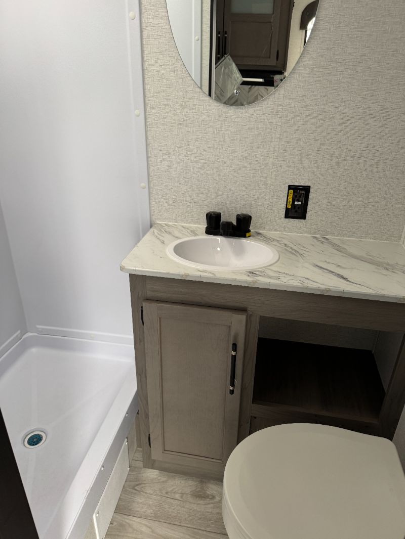 2025 Keystone Hideout Sport West 200RLWE - Image 7