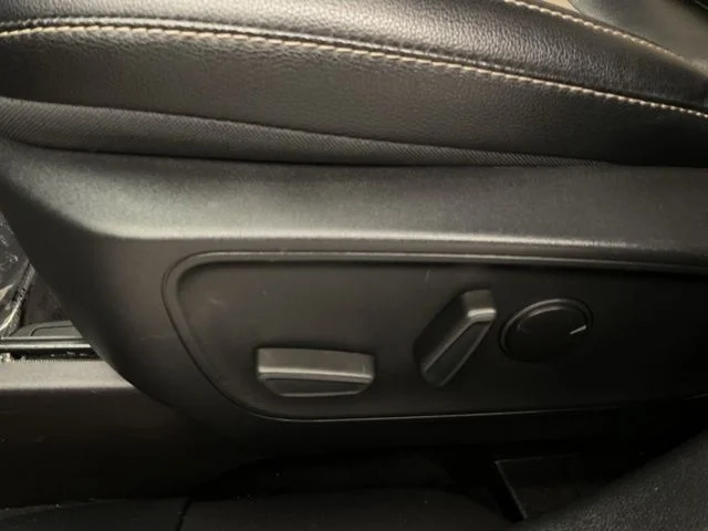 2022 Ford Escape Utility 4D Titanium AWD - Image 14