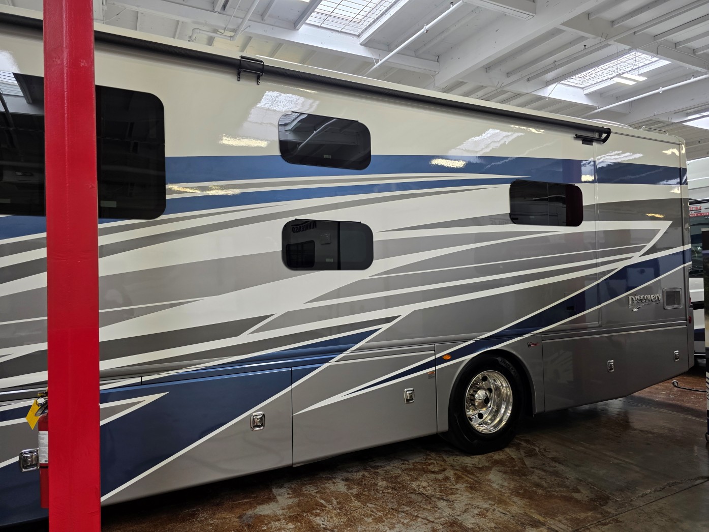 2026 Fleetwood Discovery 38N - Image 6